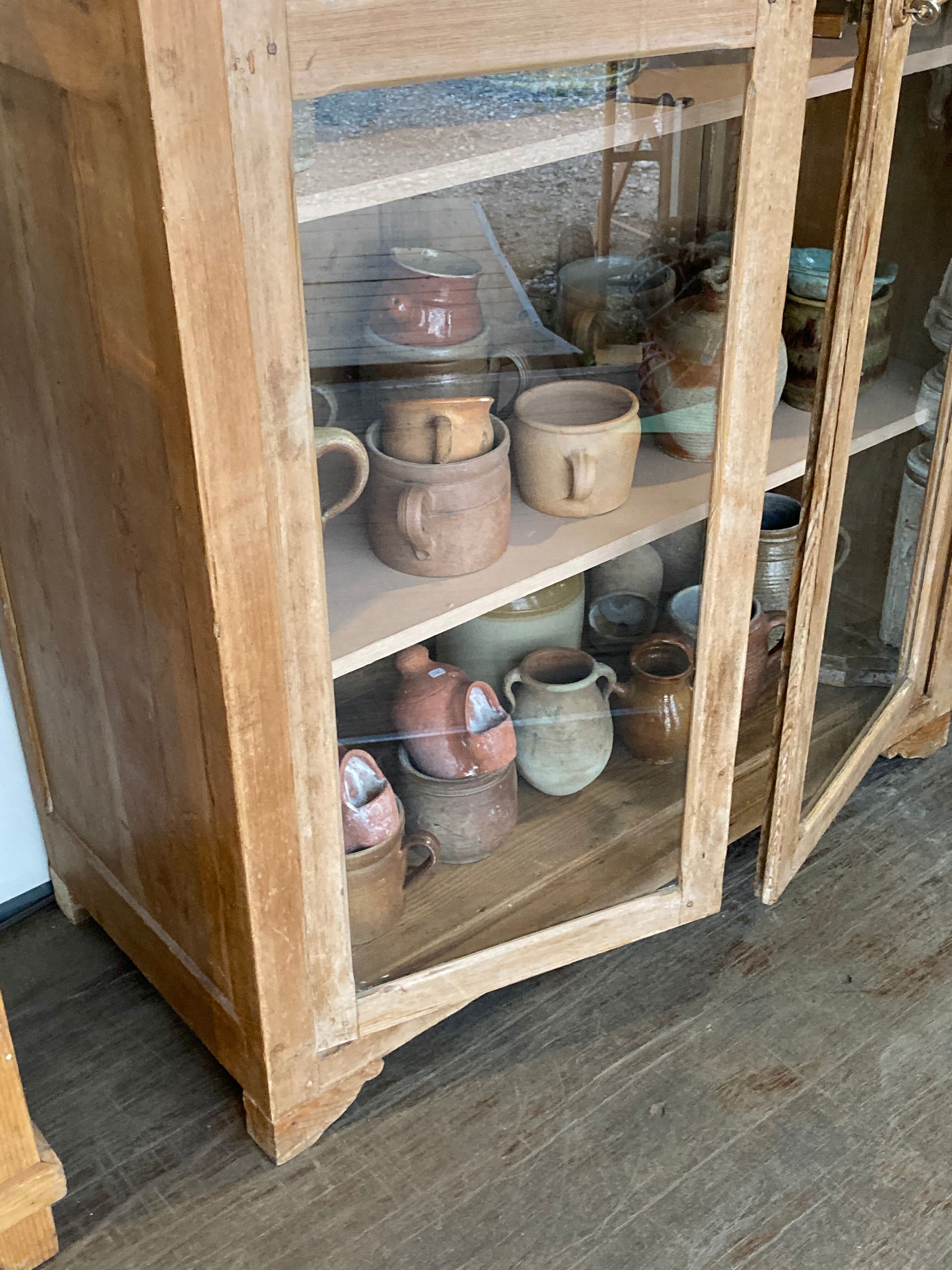 Glass cabinet