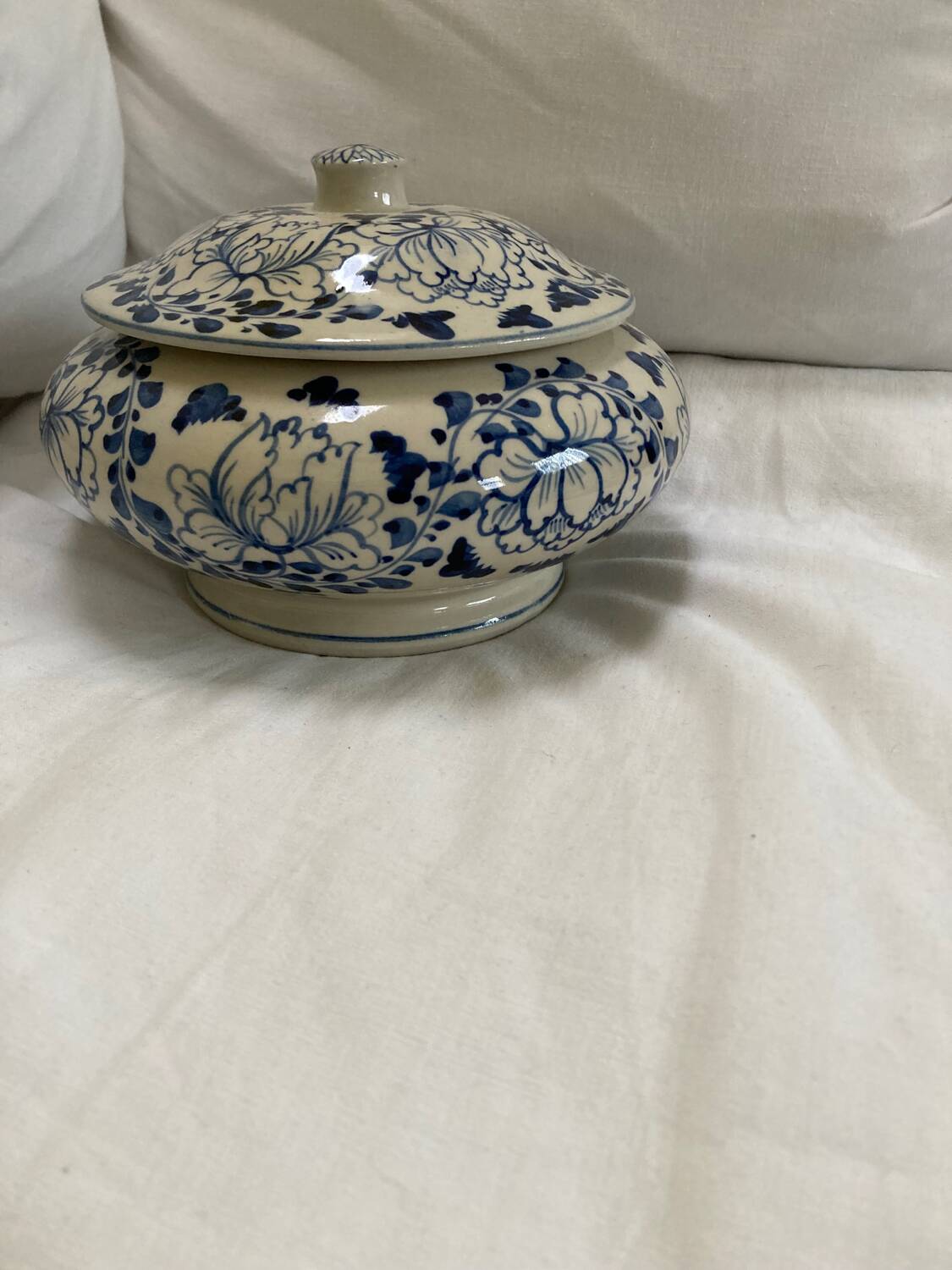 Antique Vietnamese bonbonnière