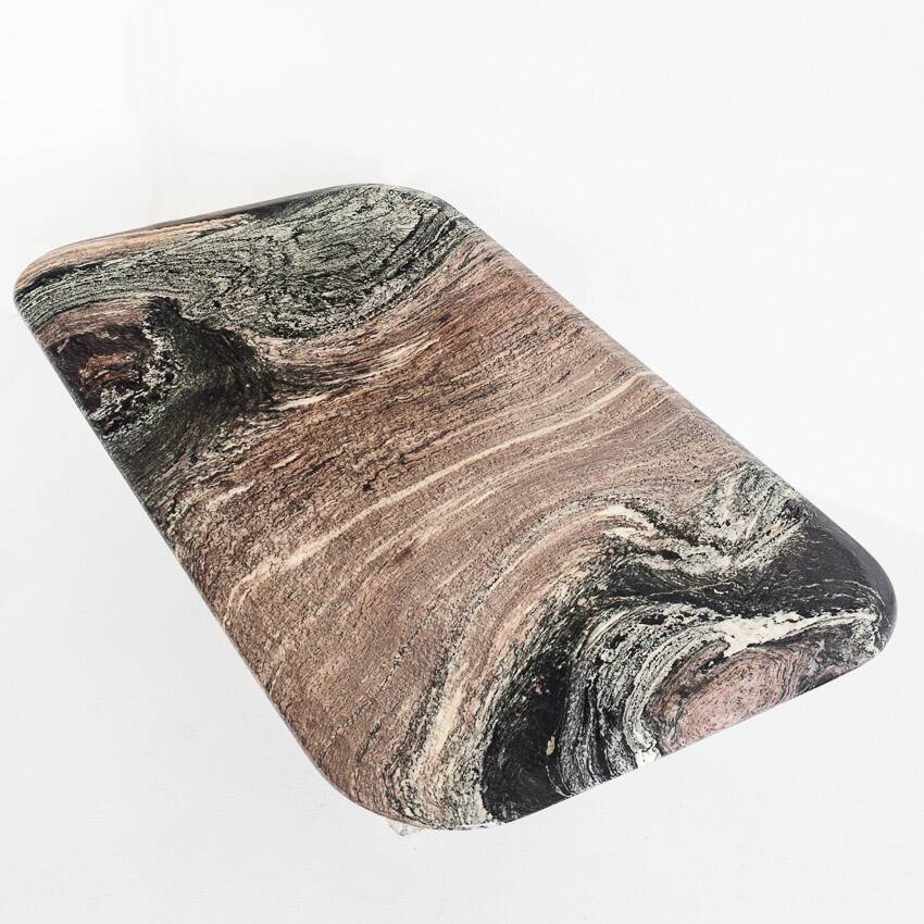 Vintage veined marble coffee table. Fully restored. Italy, 1910s.