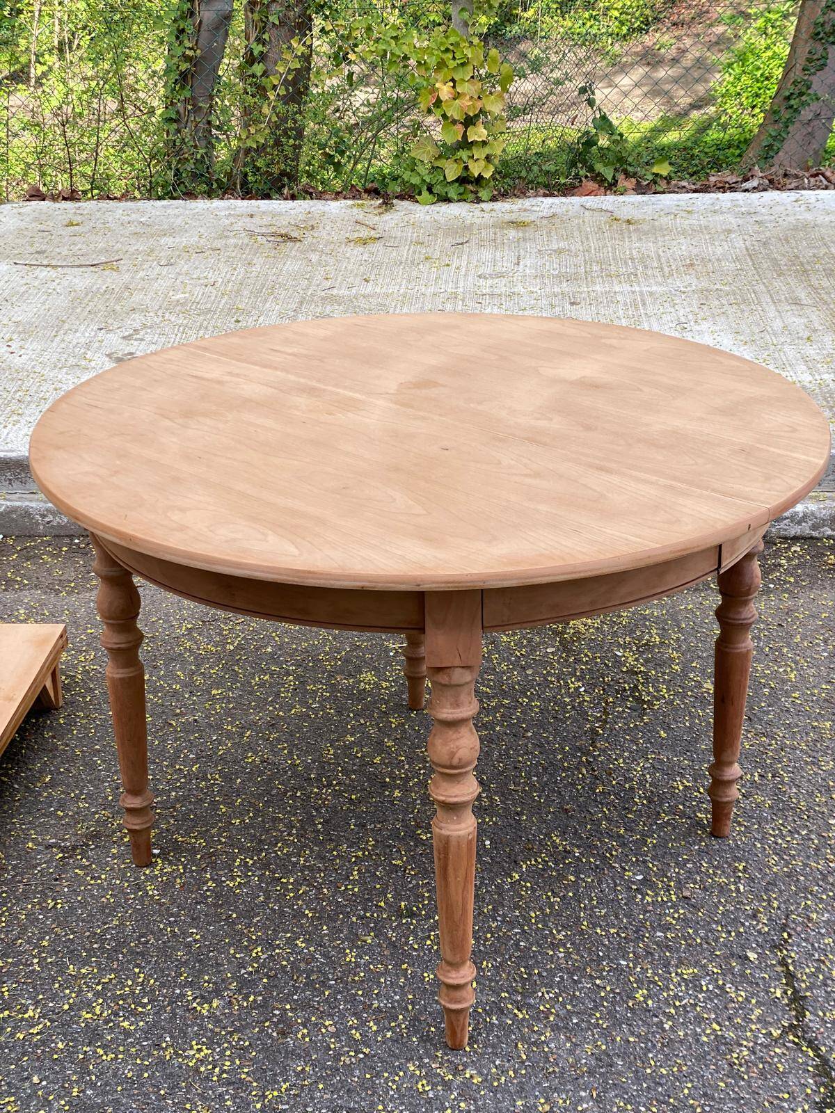 Renovated Louis Philippe round extendable dining table 115-2215cm 20th century