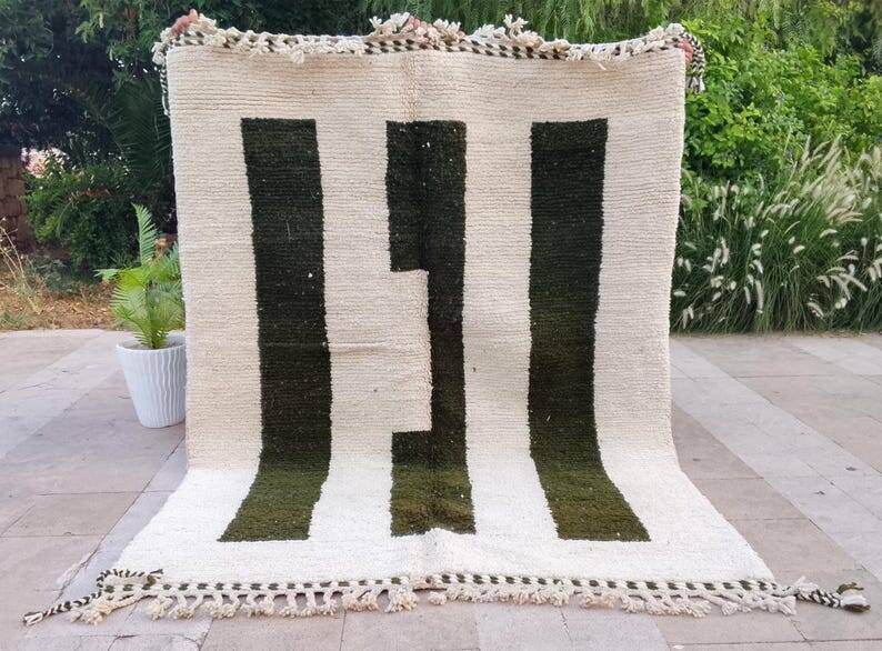 Fabulous personalised rug, authentic Moroccan rug, 150/250cm.