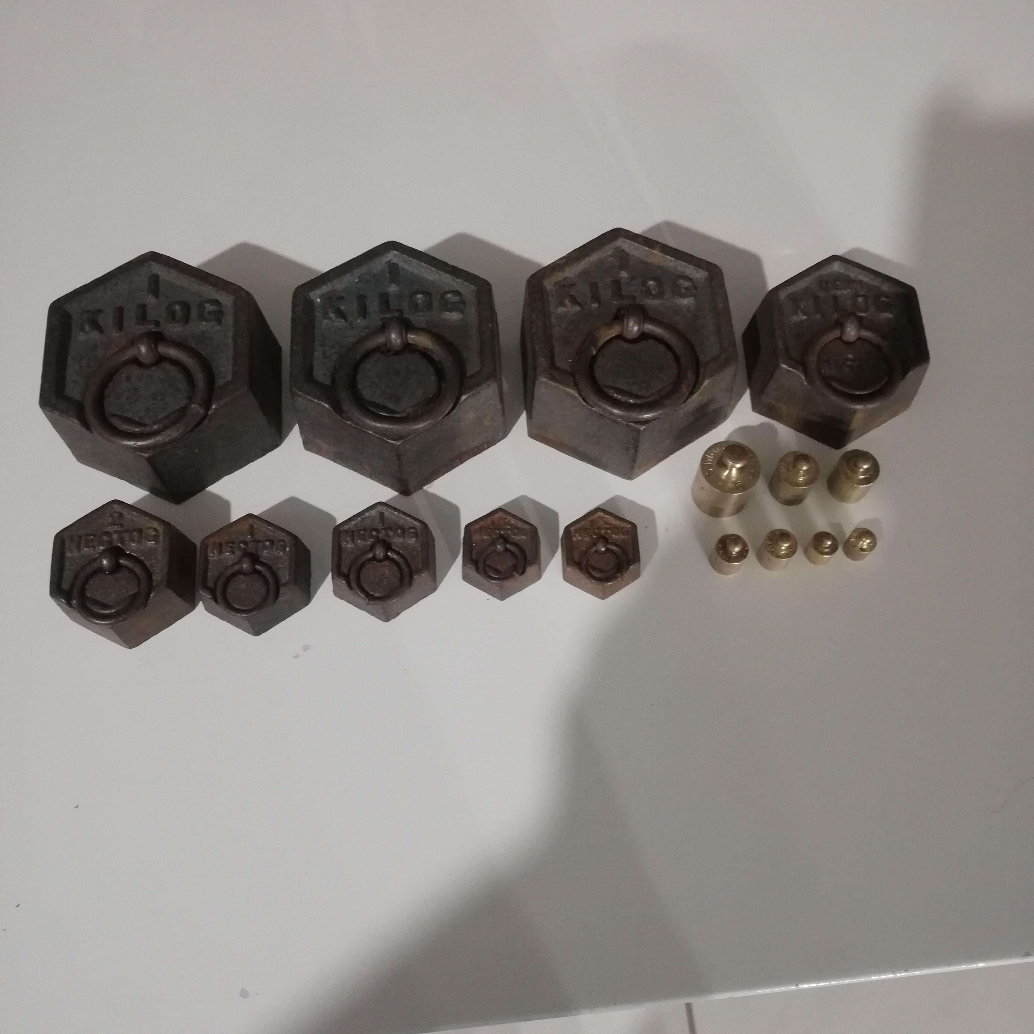 Old scale and weight game