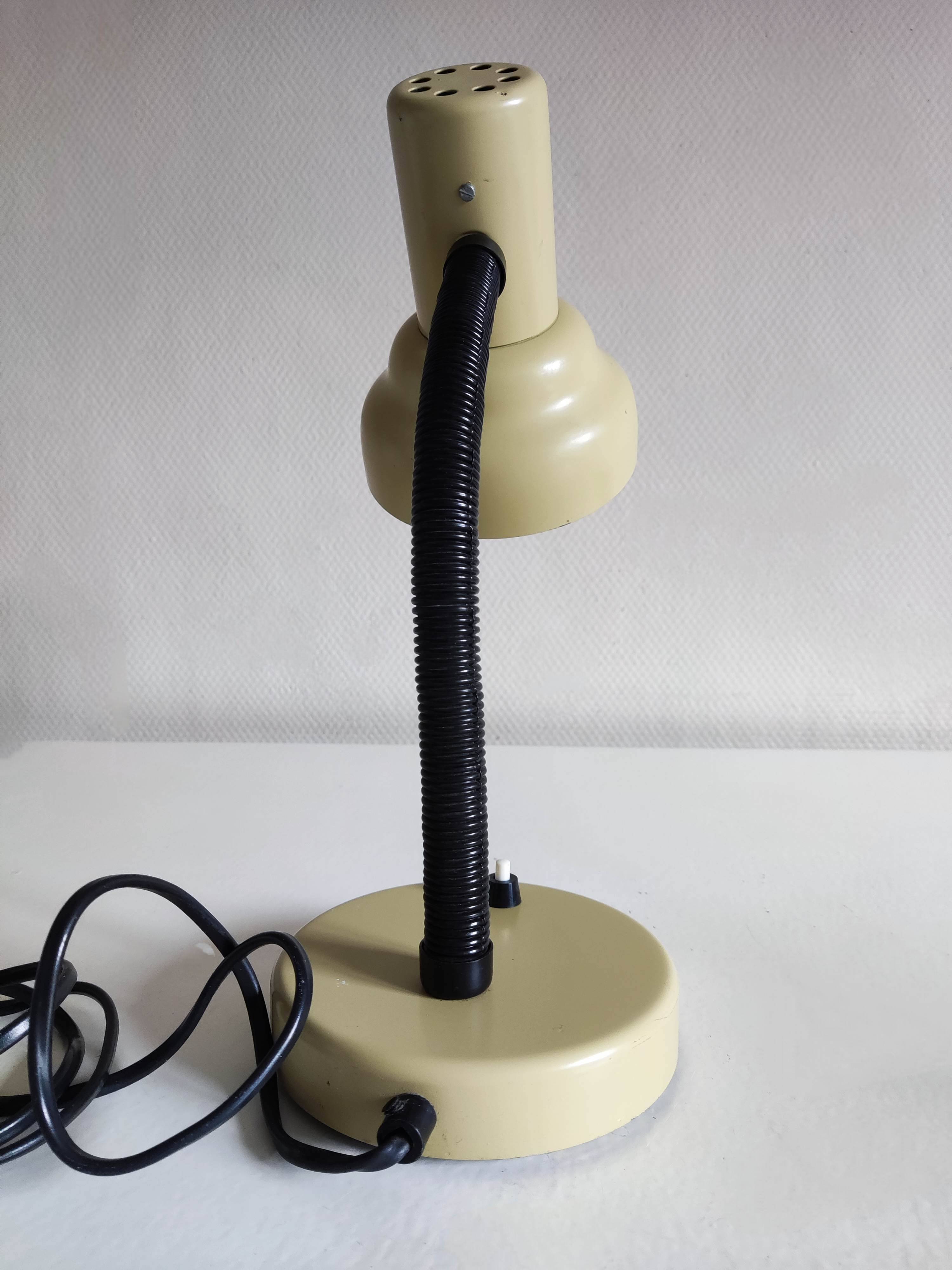 vintage khaki desk lamp
