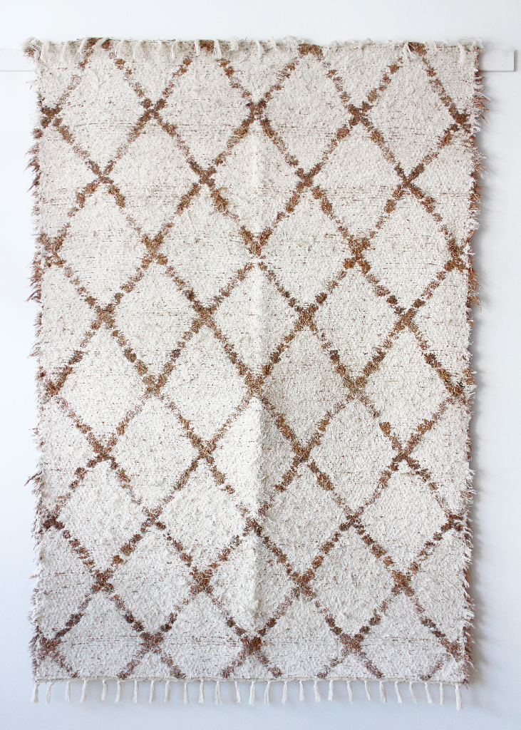 Handmade and reversible carpet - 140 x 200 cm - Mocha and white