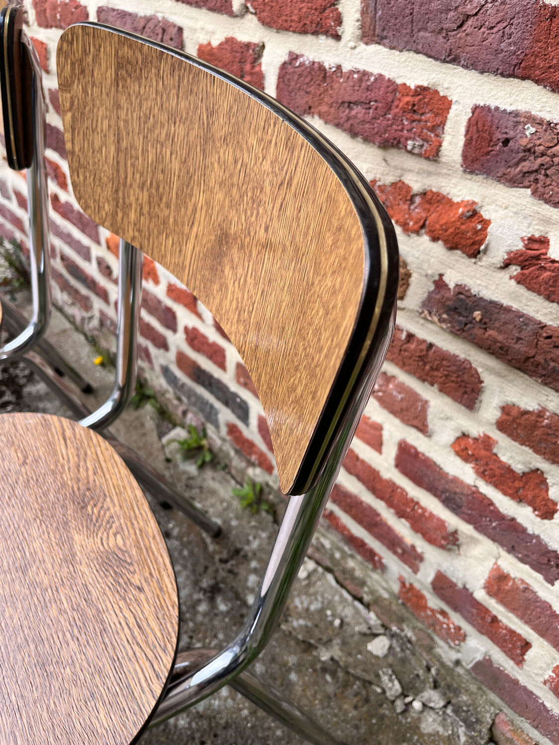 Set of 4 formica chairs