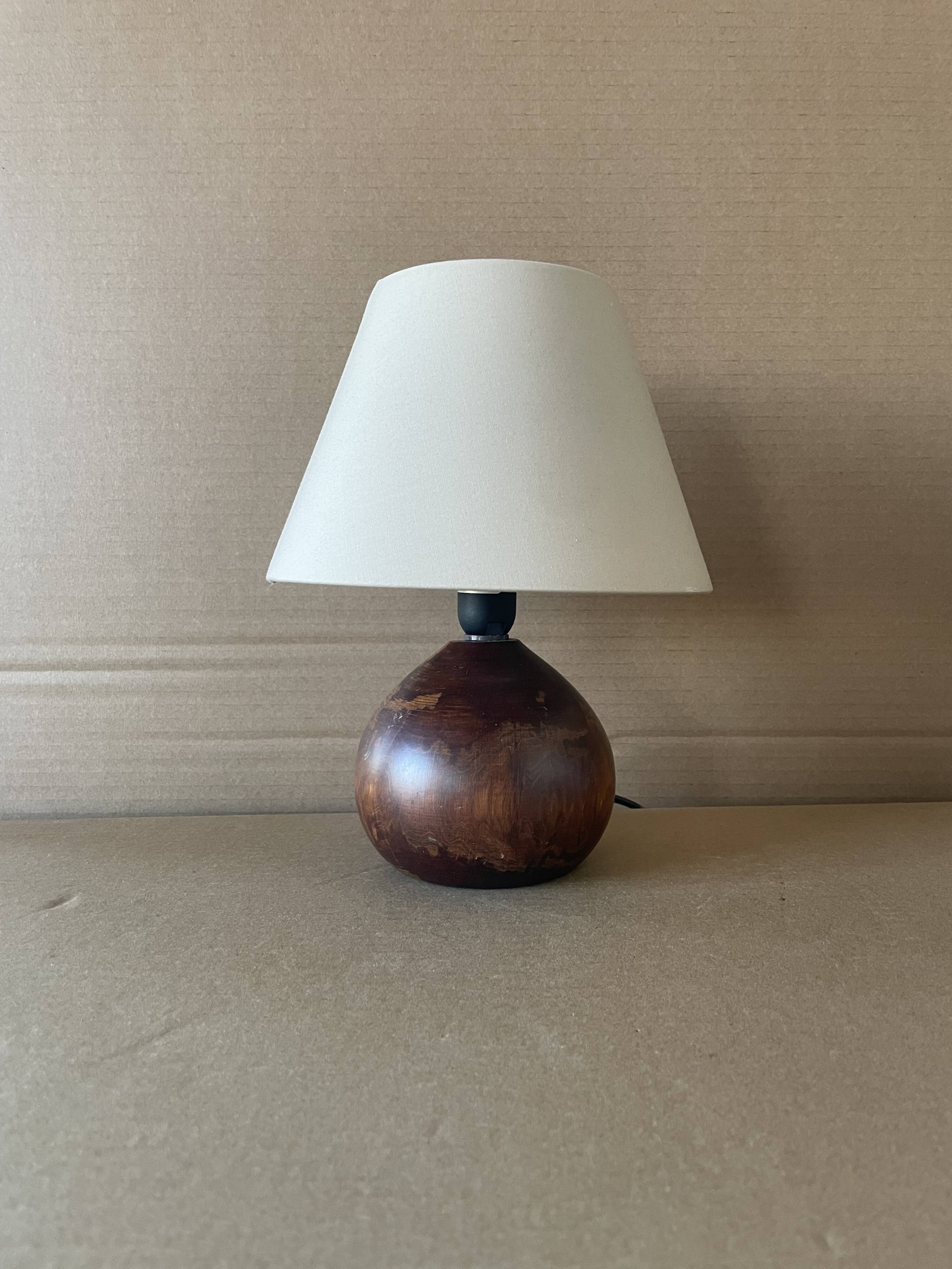 Wooden table lamp