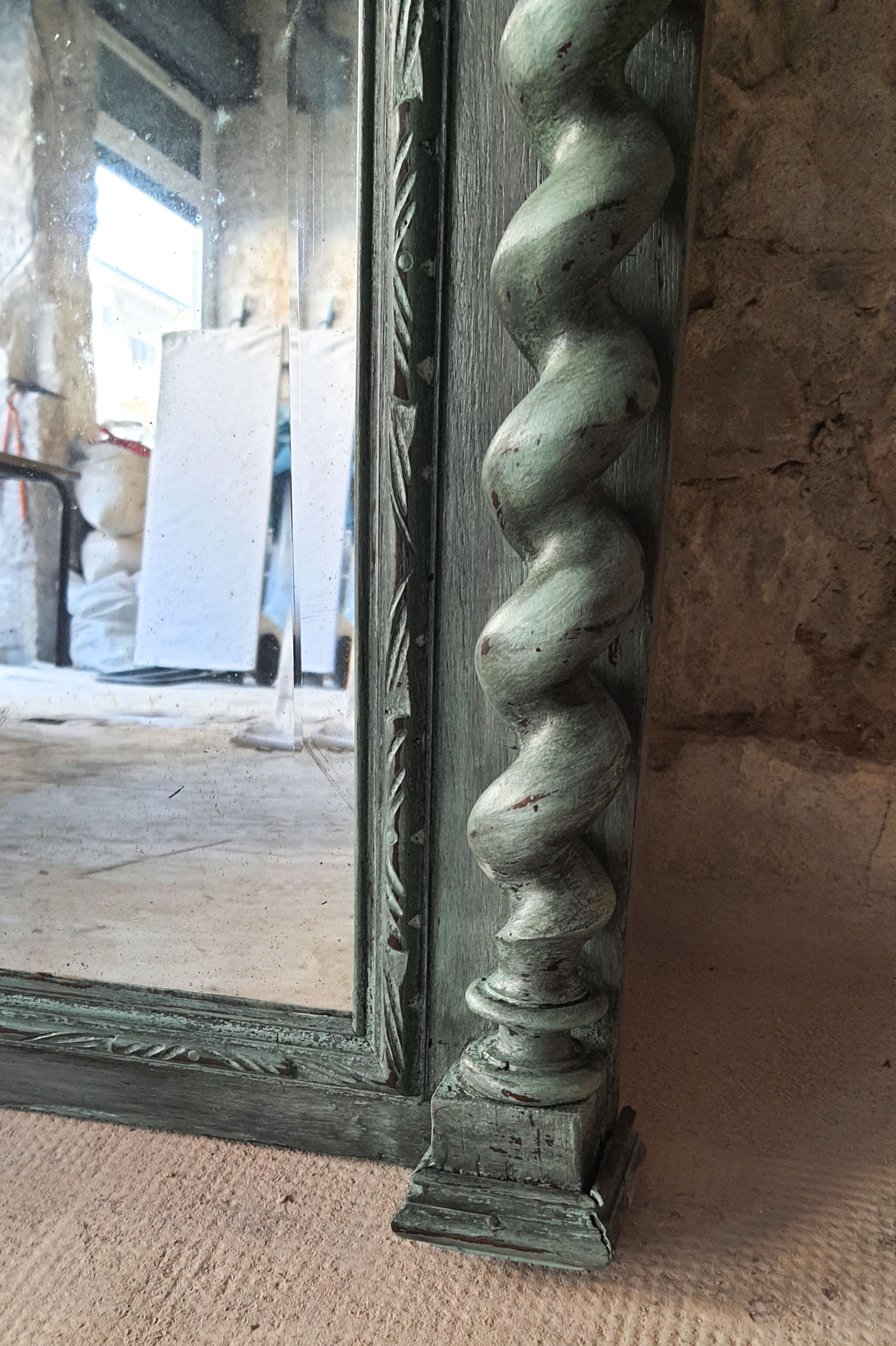 Miroir Louis XIII Shabby Chic patiné 166cm