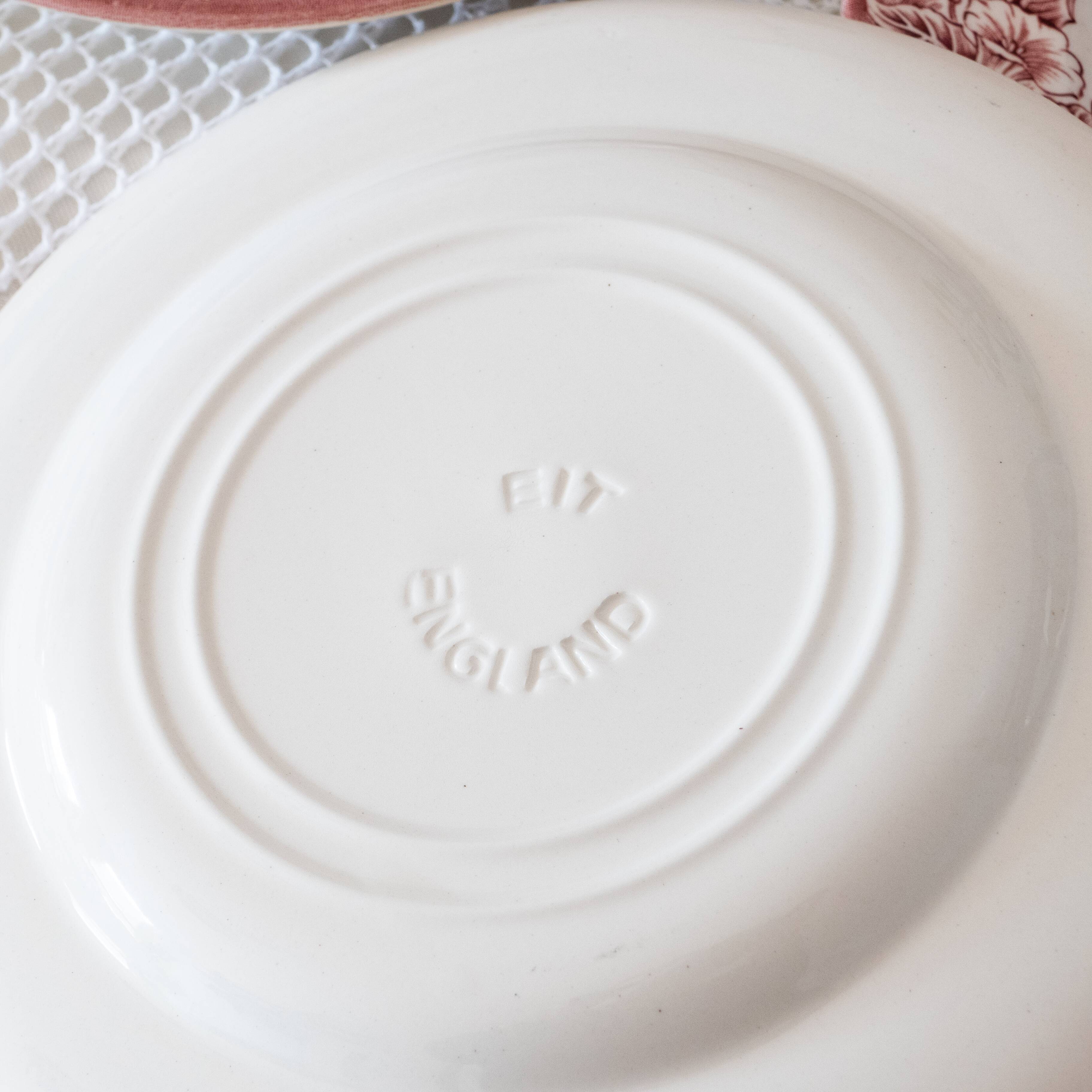 6 vintage EIT England red plates