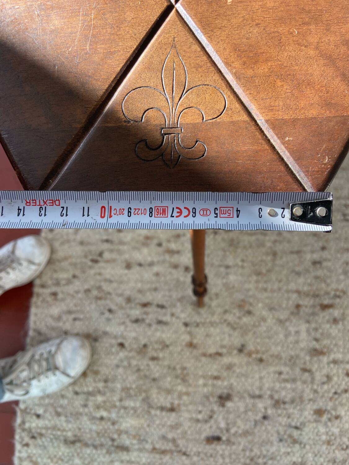 Old tripod side table