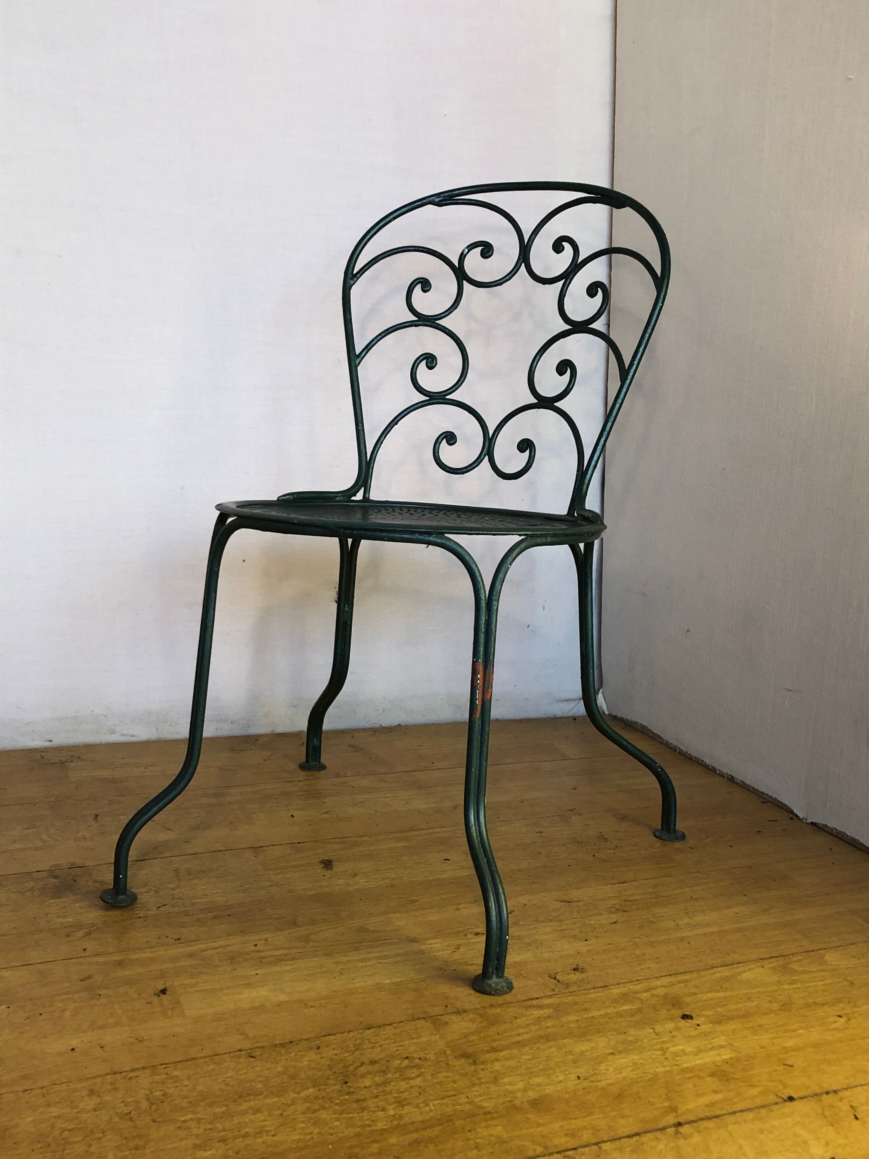 Chaise de jardin en fer forgé 1900