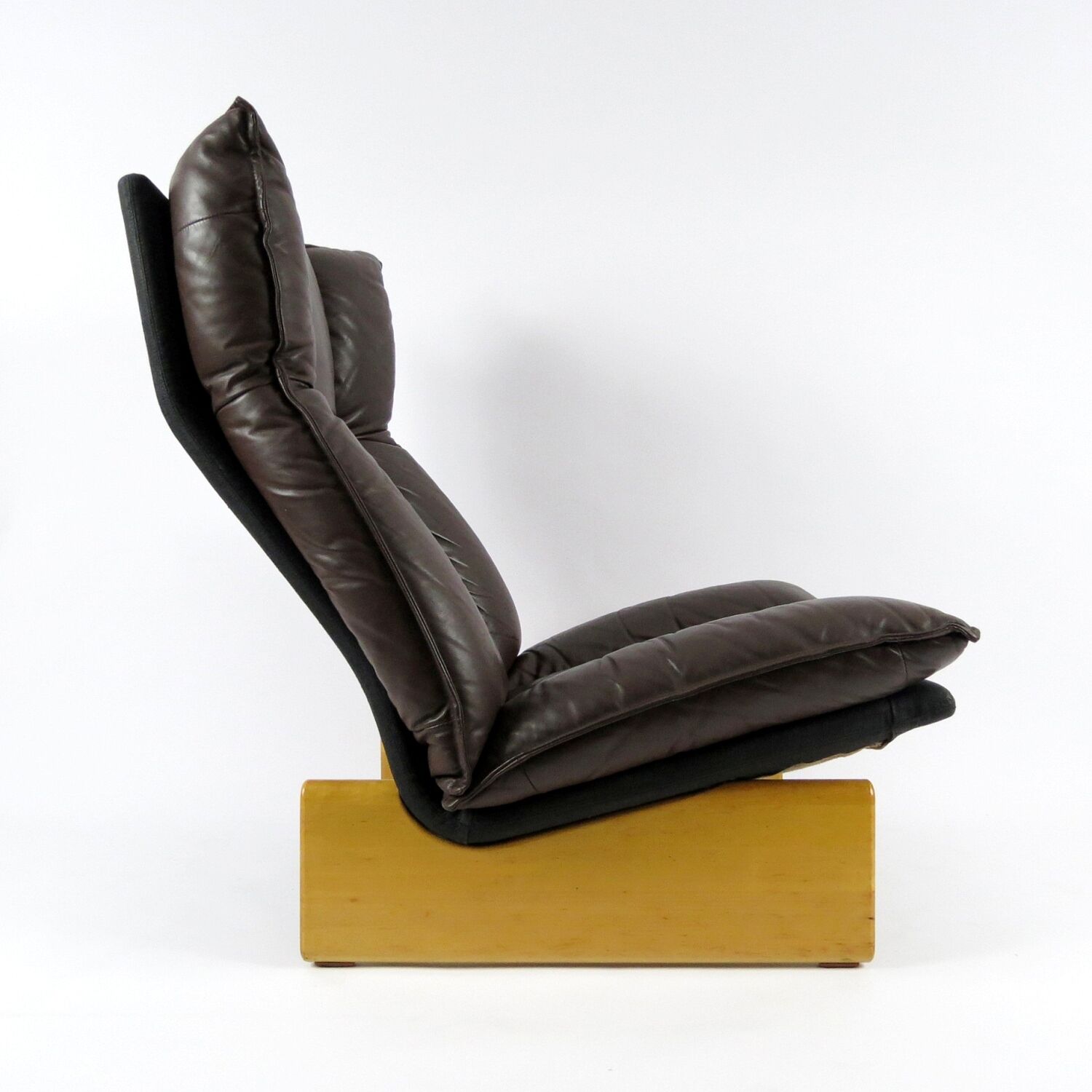 Dutch leather lounge chair from Leolux, 1970s