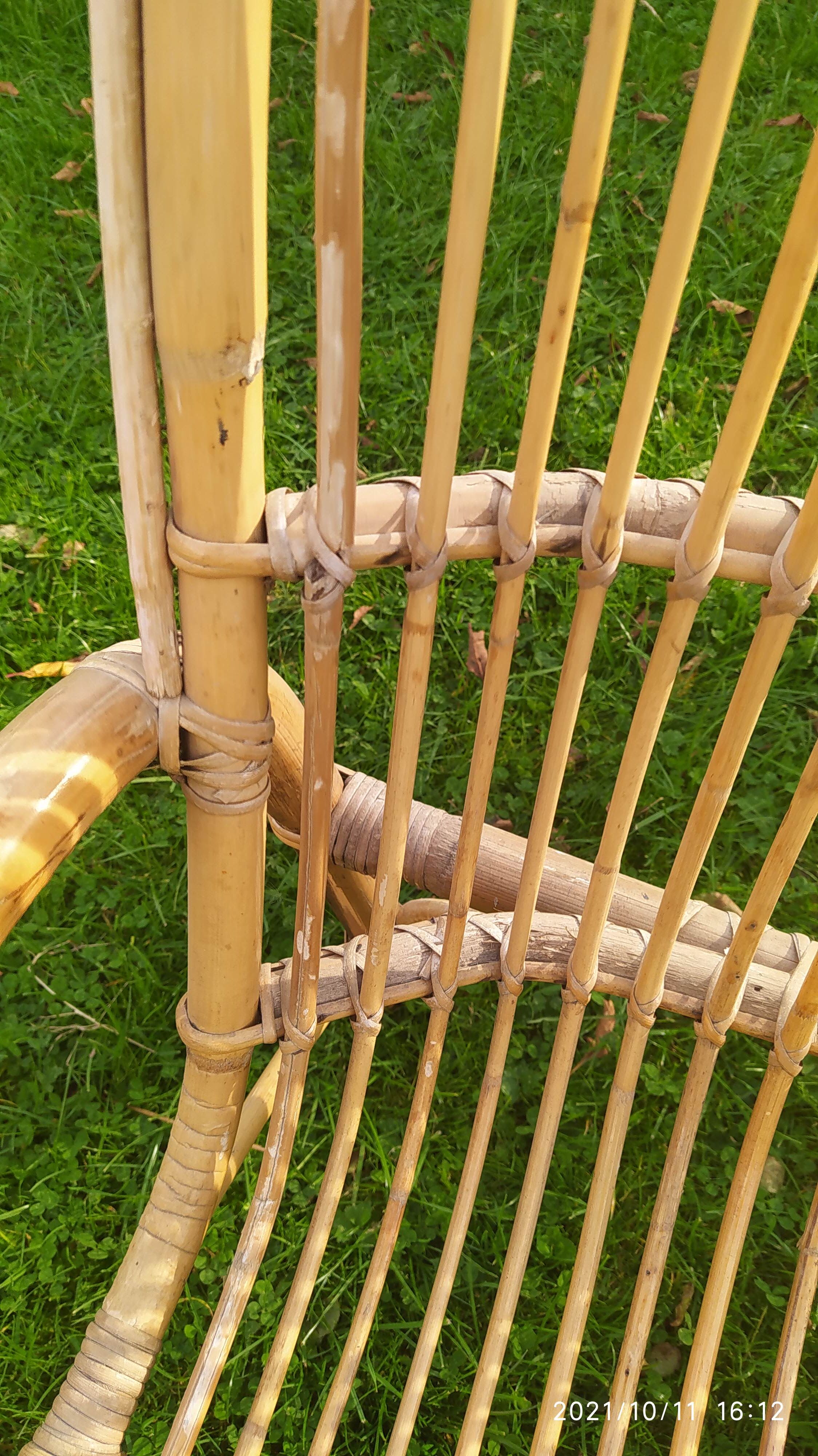 Vintage rattan basket bench