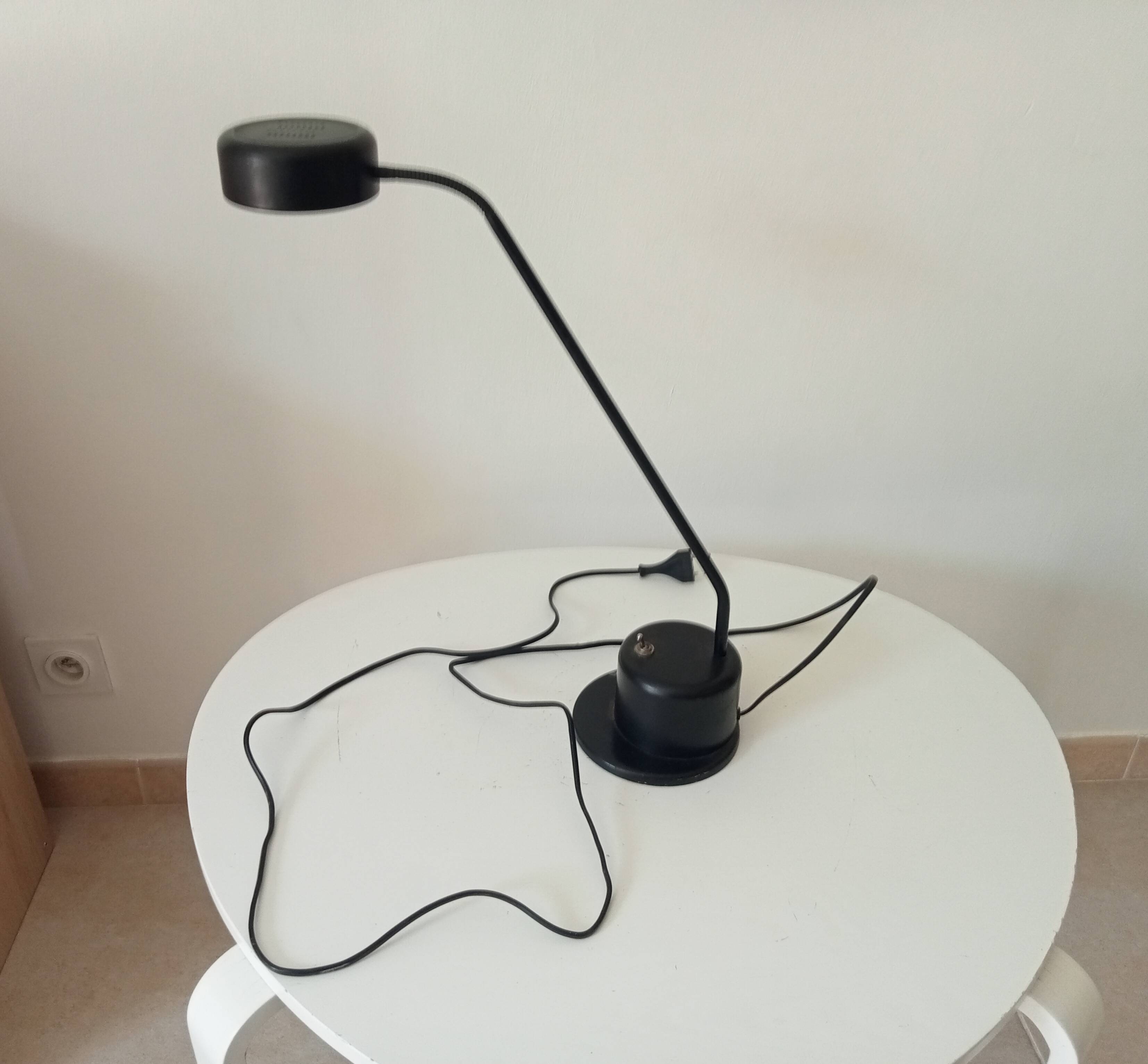 Postmodern minimalist workshop lamp from the 1980s.