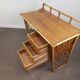 Bureau et sa chaise en rotin