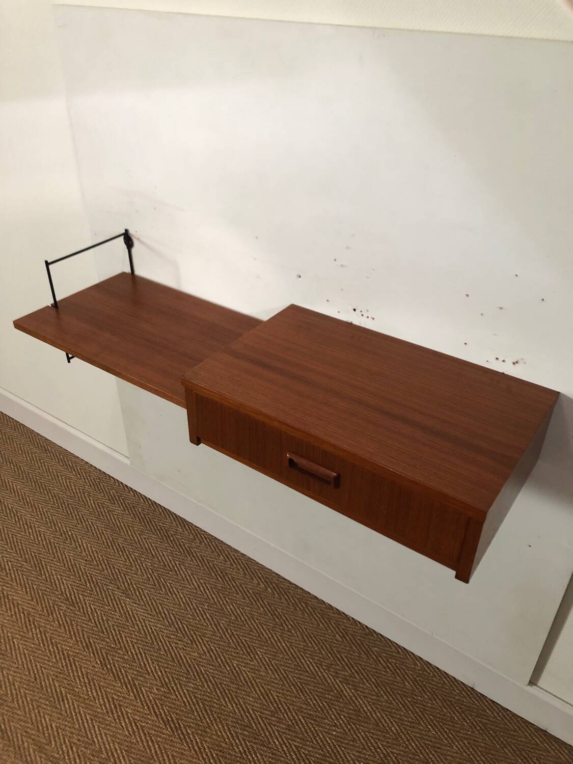 Wall console