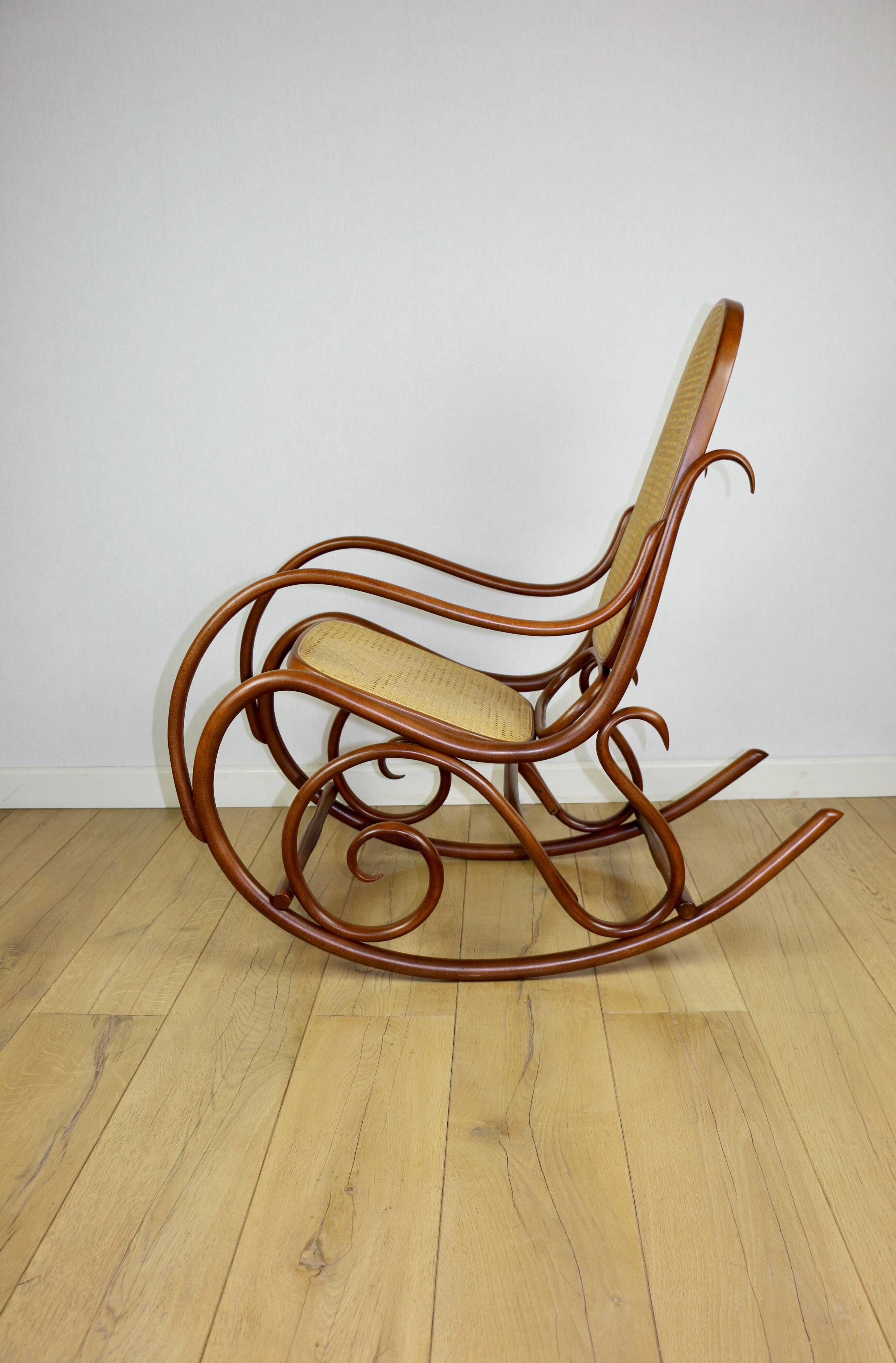 Rocking chair on runners, original light brown, 1970s - perfect like new
