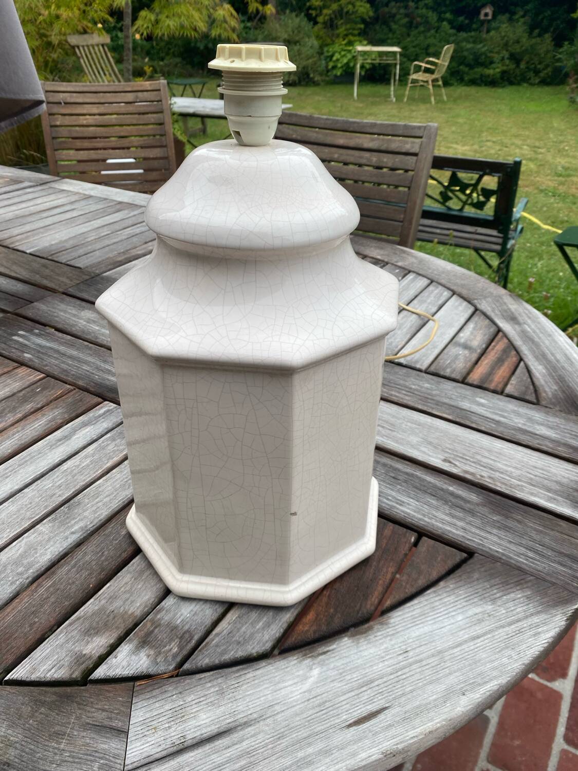 Cracked ceramic lamp