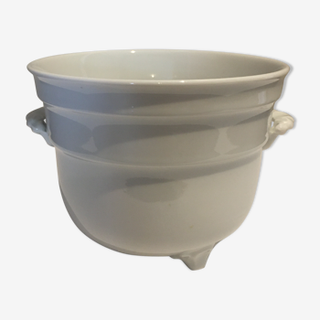 Porcelain pot cache