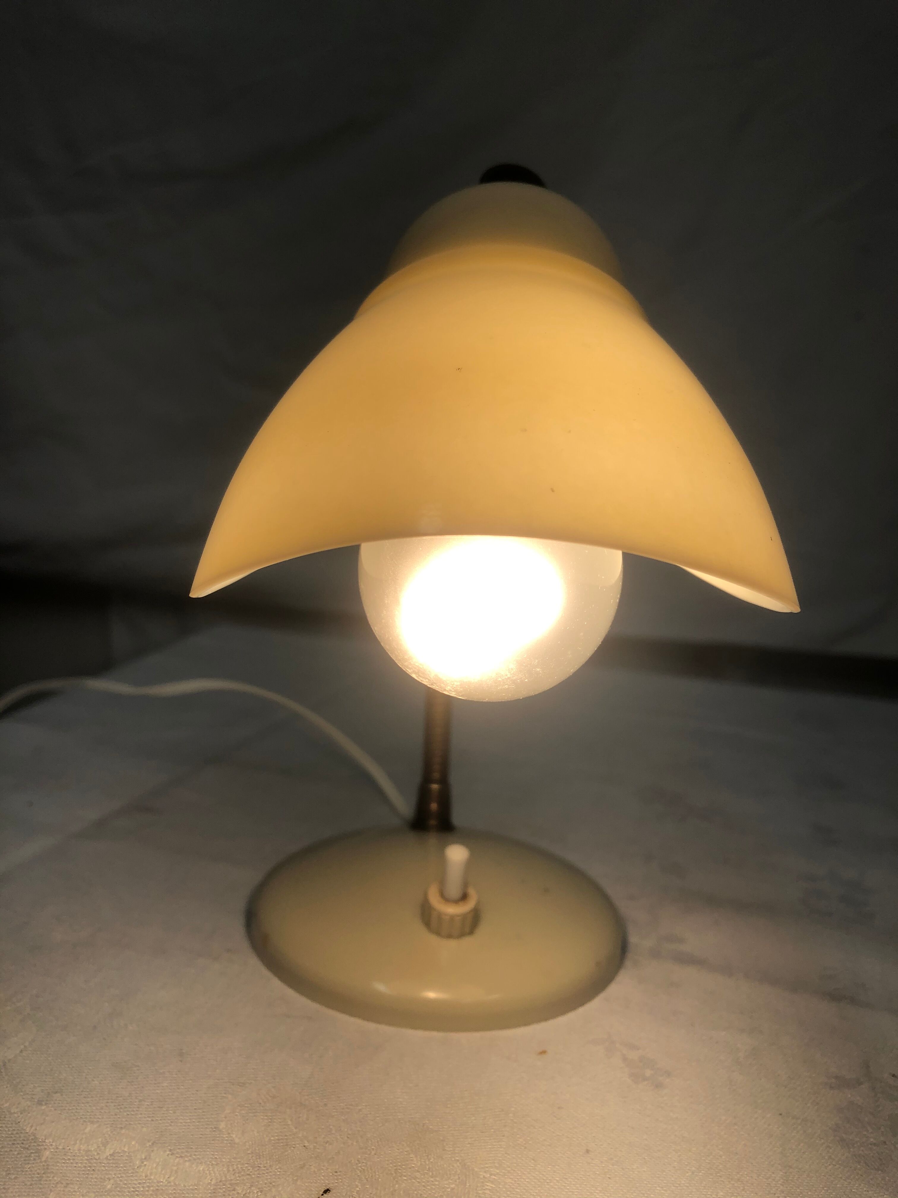 small Bakélite desk lamp 1950