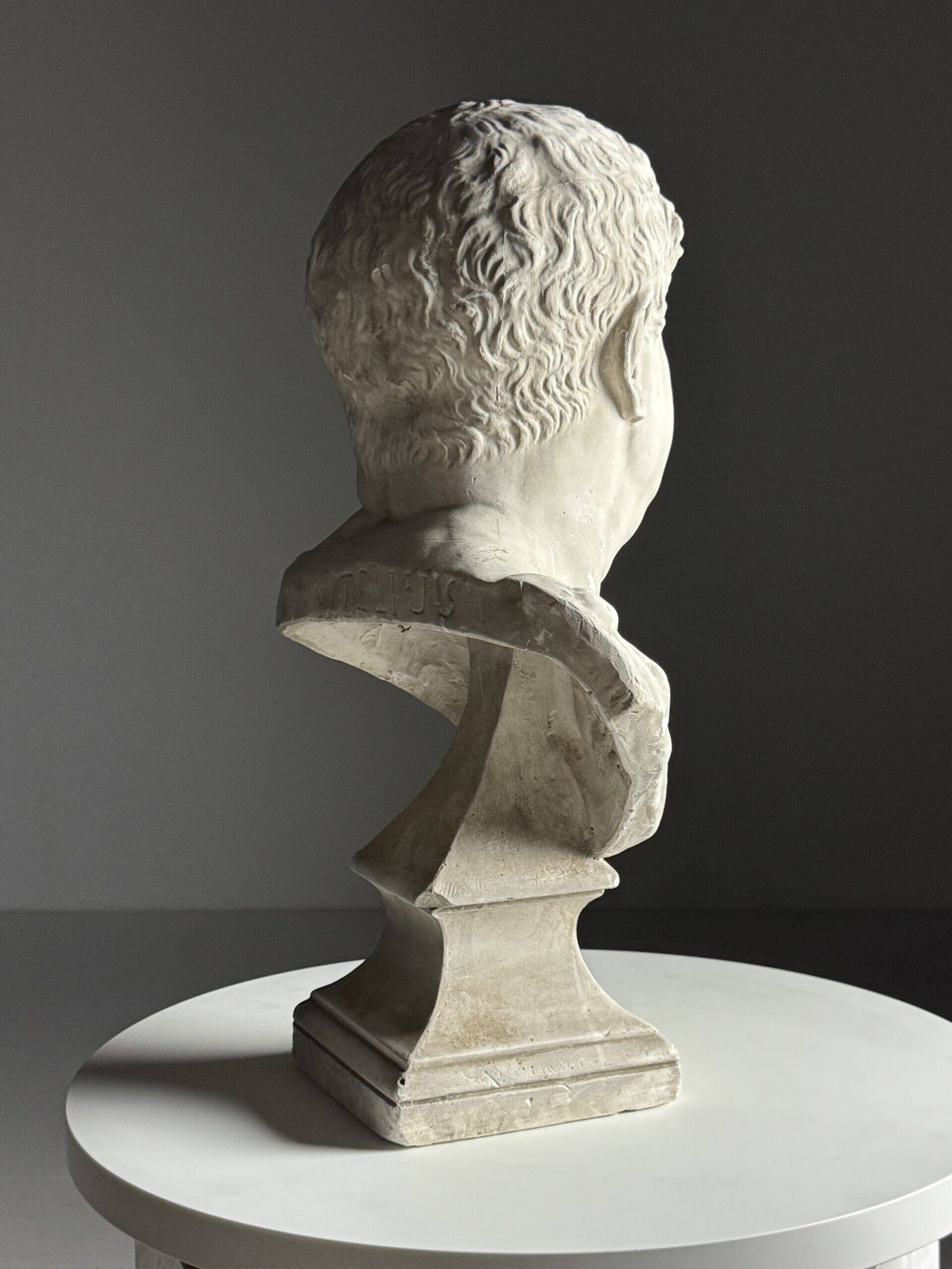 Buste de Vitellius en plâtre romain, 20e siècle.