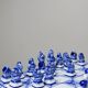Rare et unique échiquier de voyage en porcelaine de Gzhel signé Yuri Garanin