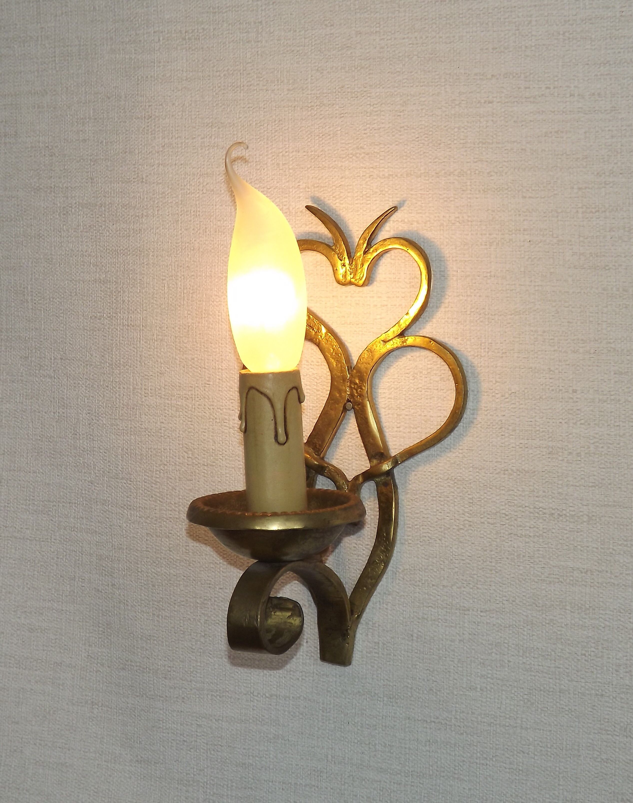 French Vintage Brass Hand Made Single Wall Light Scrolled Open Backplate