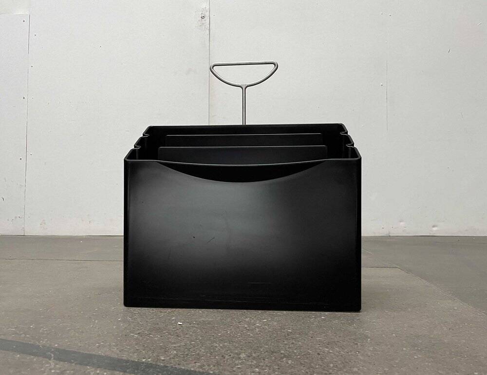 Postmodern Italian magazine rack by Andries & Hiroko Van Onck for Magis, 1980s.