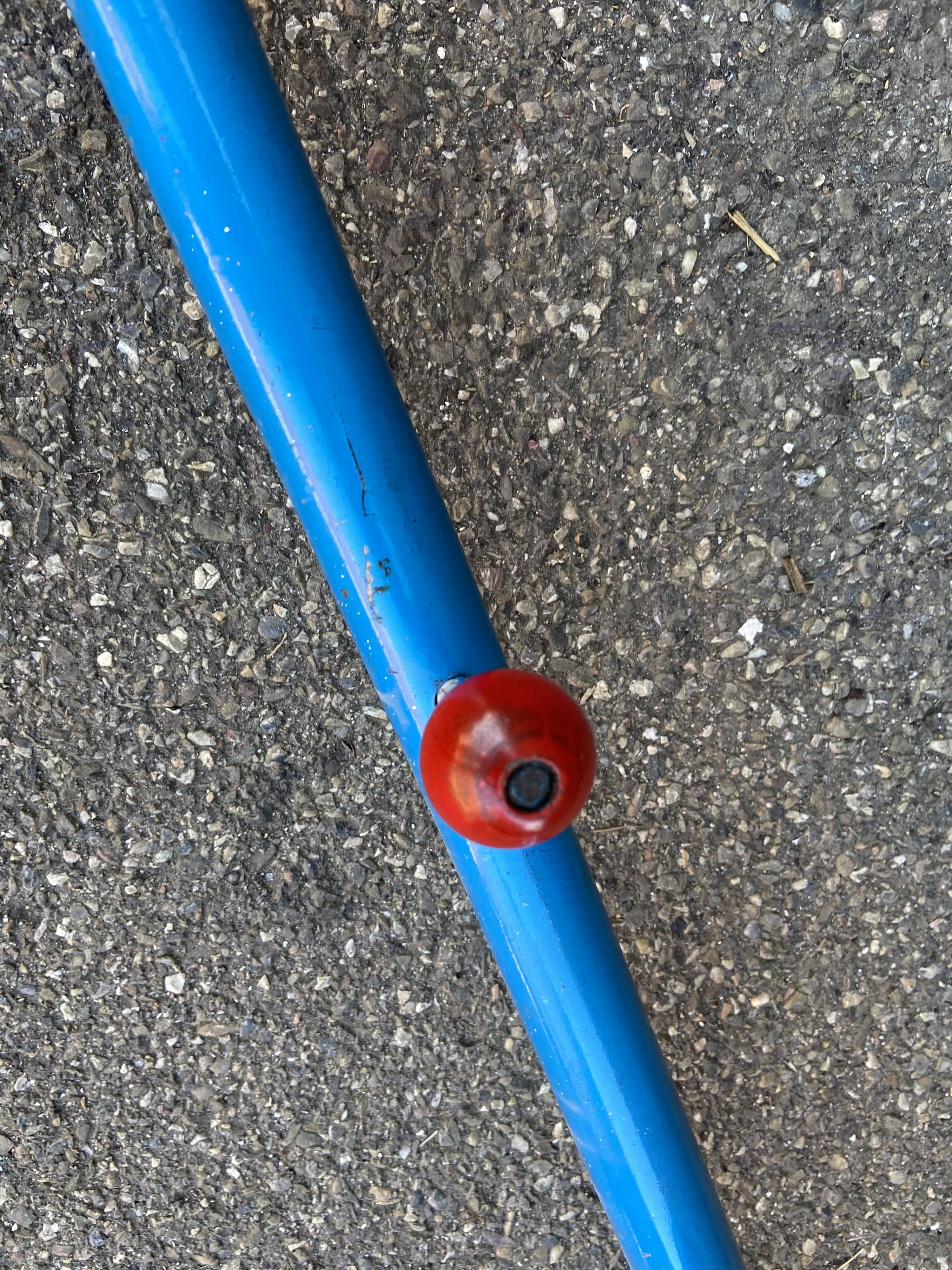 Patères wears workshop coats