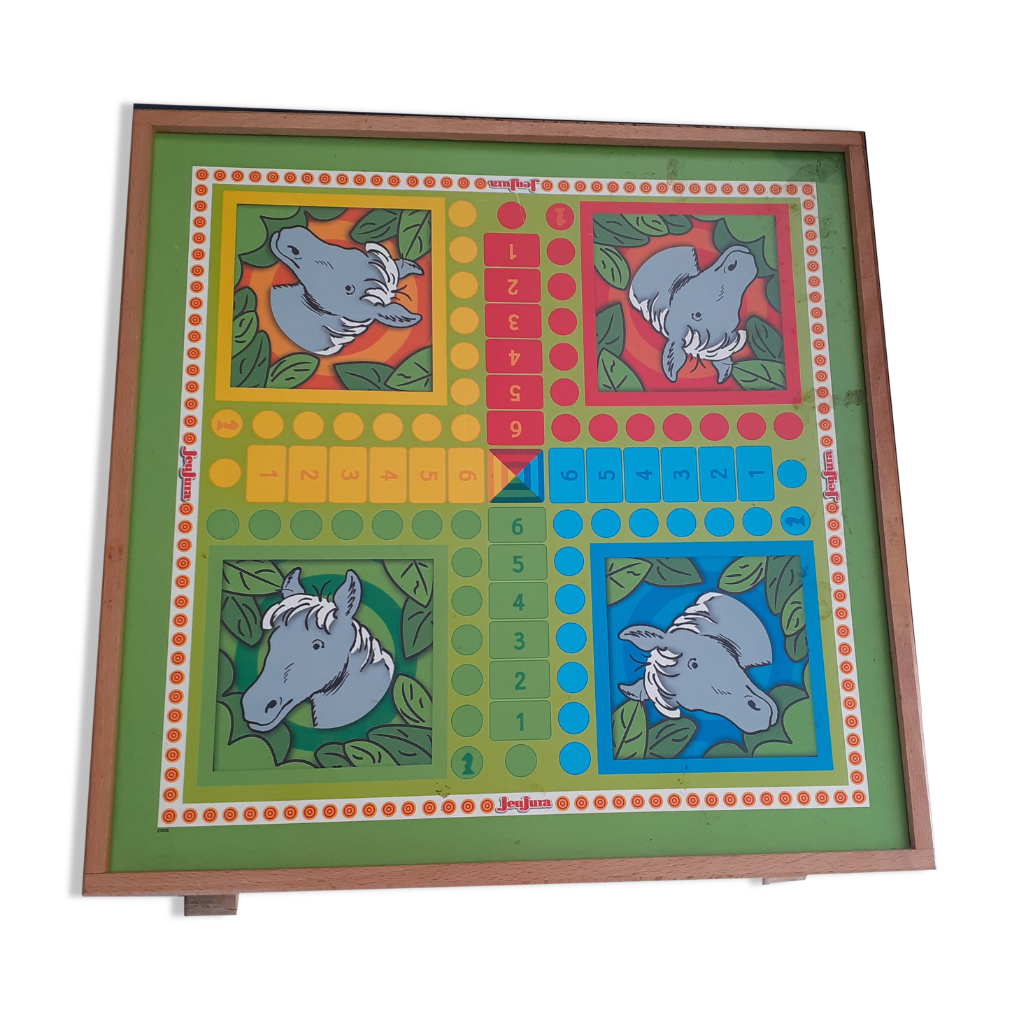 4 games, wooden surround, wooden pawns, gamejura