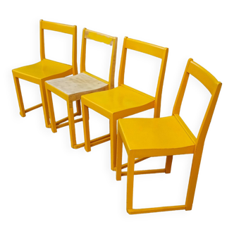 ensemble de quatre chaises « orchestre » par Sven Markelius