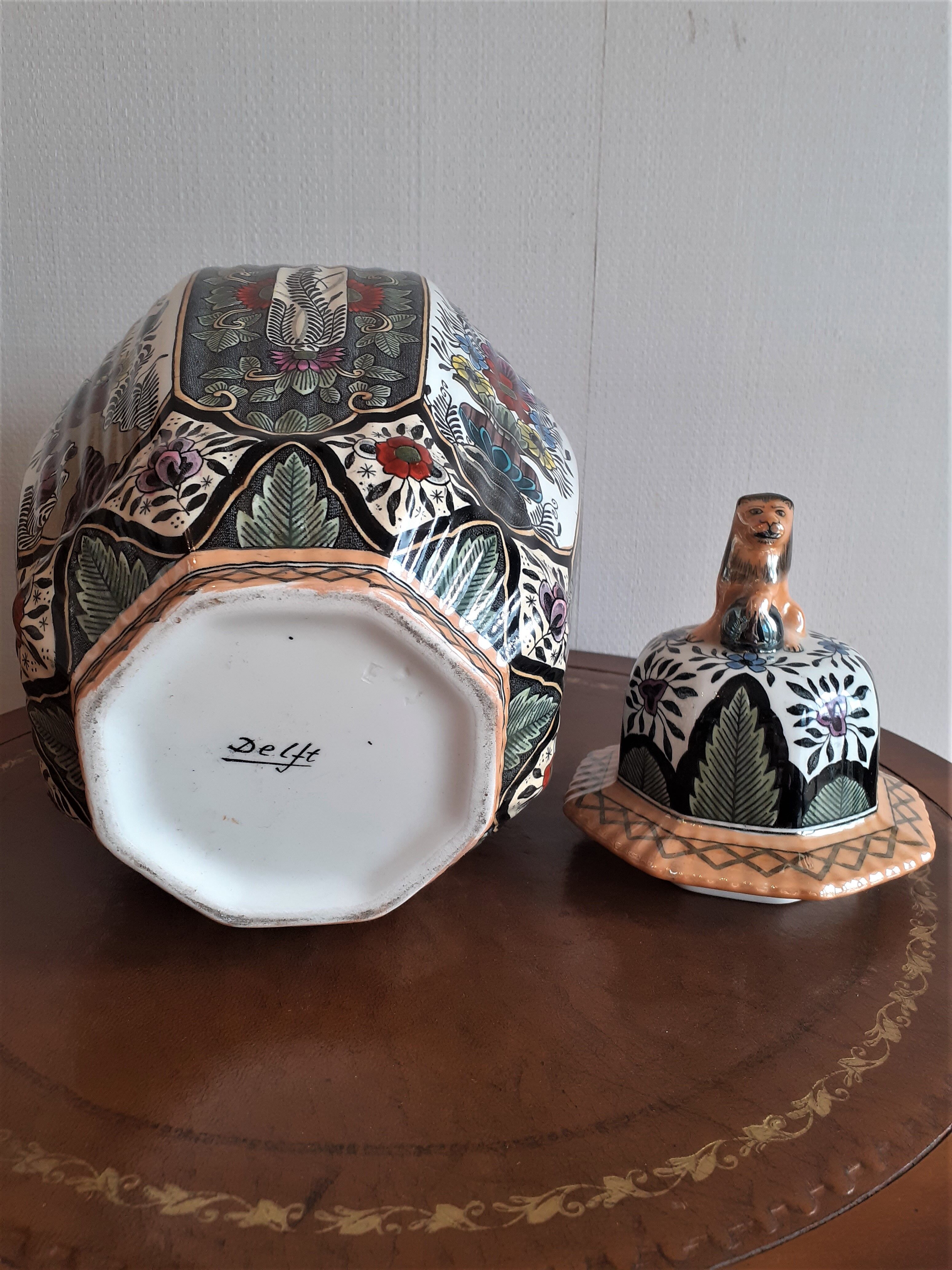 Lidded Baluster Vase - Delft's Faïence