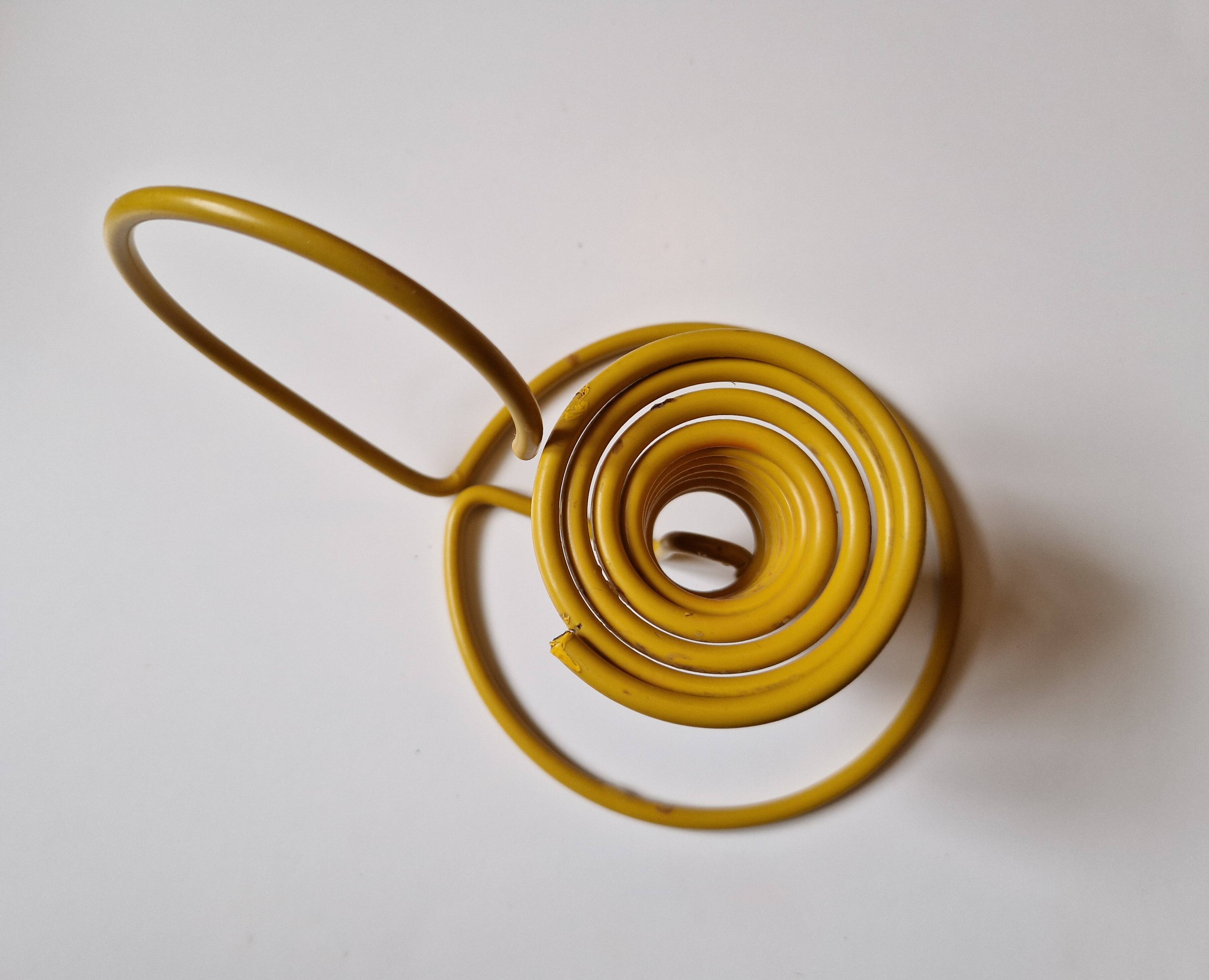 Vintage 80s Scoubidou-style wire candle holder