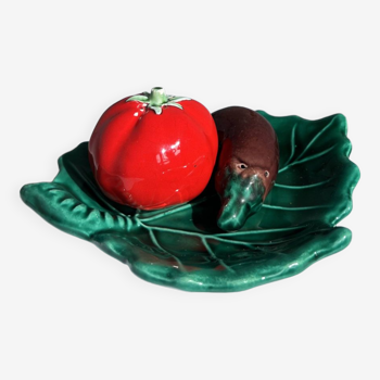 Salière et poivrier vintage barbotine colorée peinte à la main - Légumes et support feuille