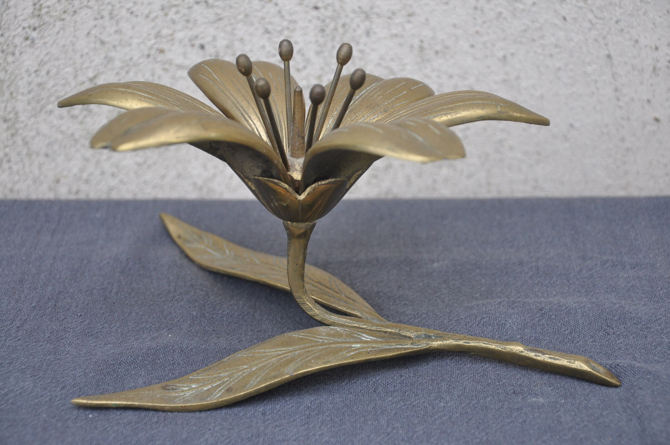 Fleur cendrier en laiton vintage