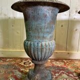 Pair of Medici vases in cast iron