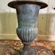 Paire de vases Médicis en fonte de fer