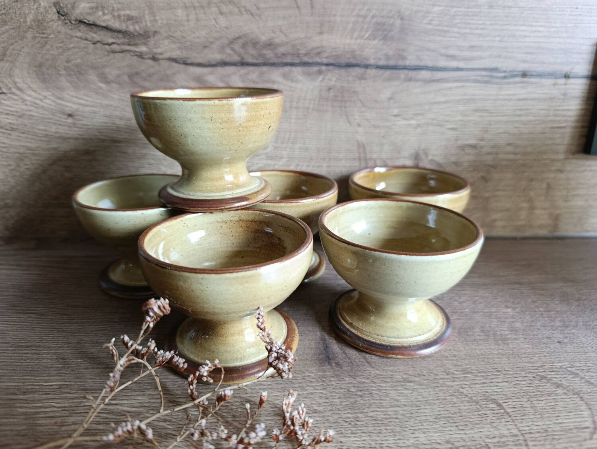 6 footed bowls in glazed honey stoneware, Atelier Saint Simon, vintage