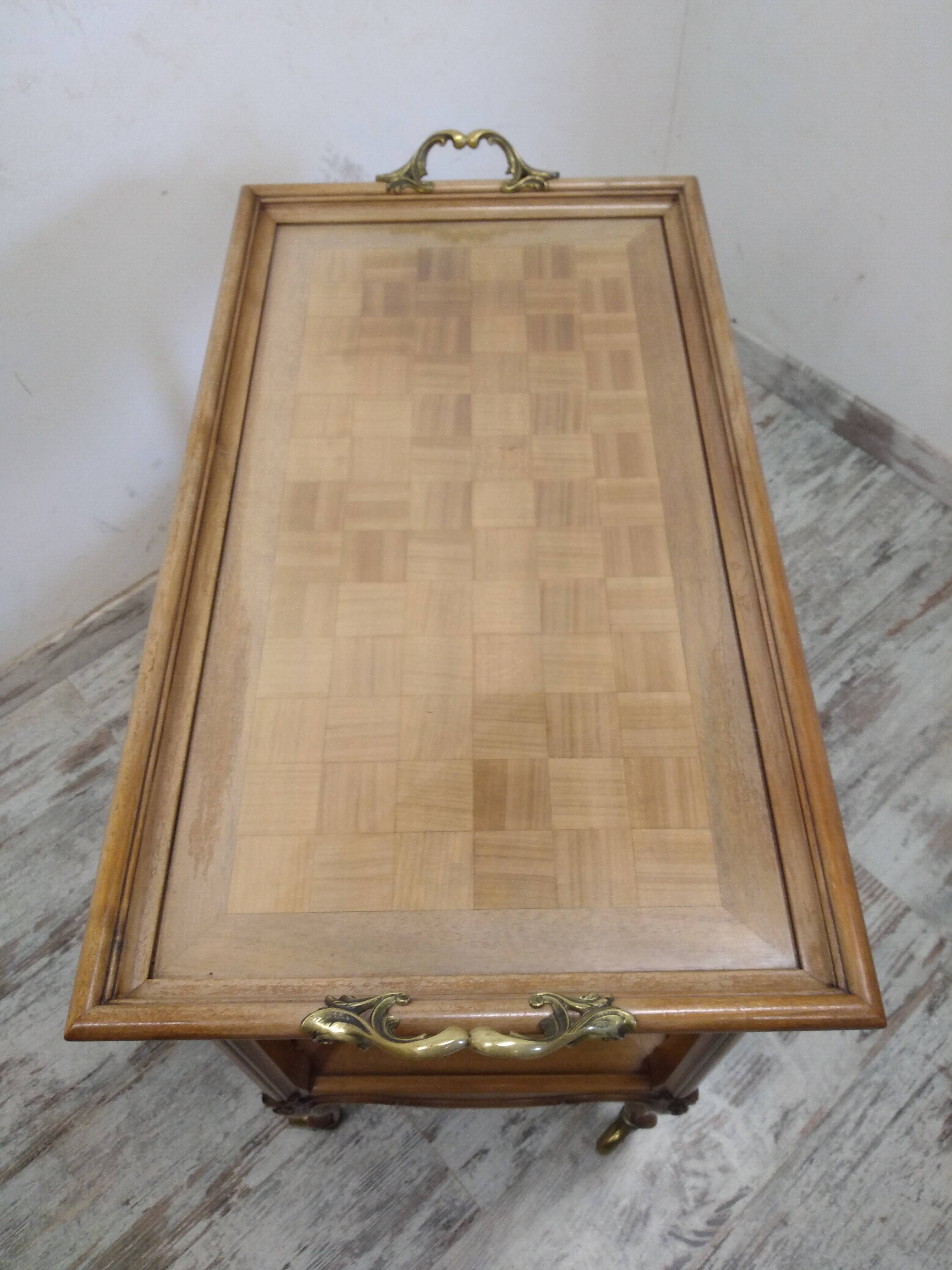 Regency trolley on wheels