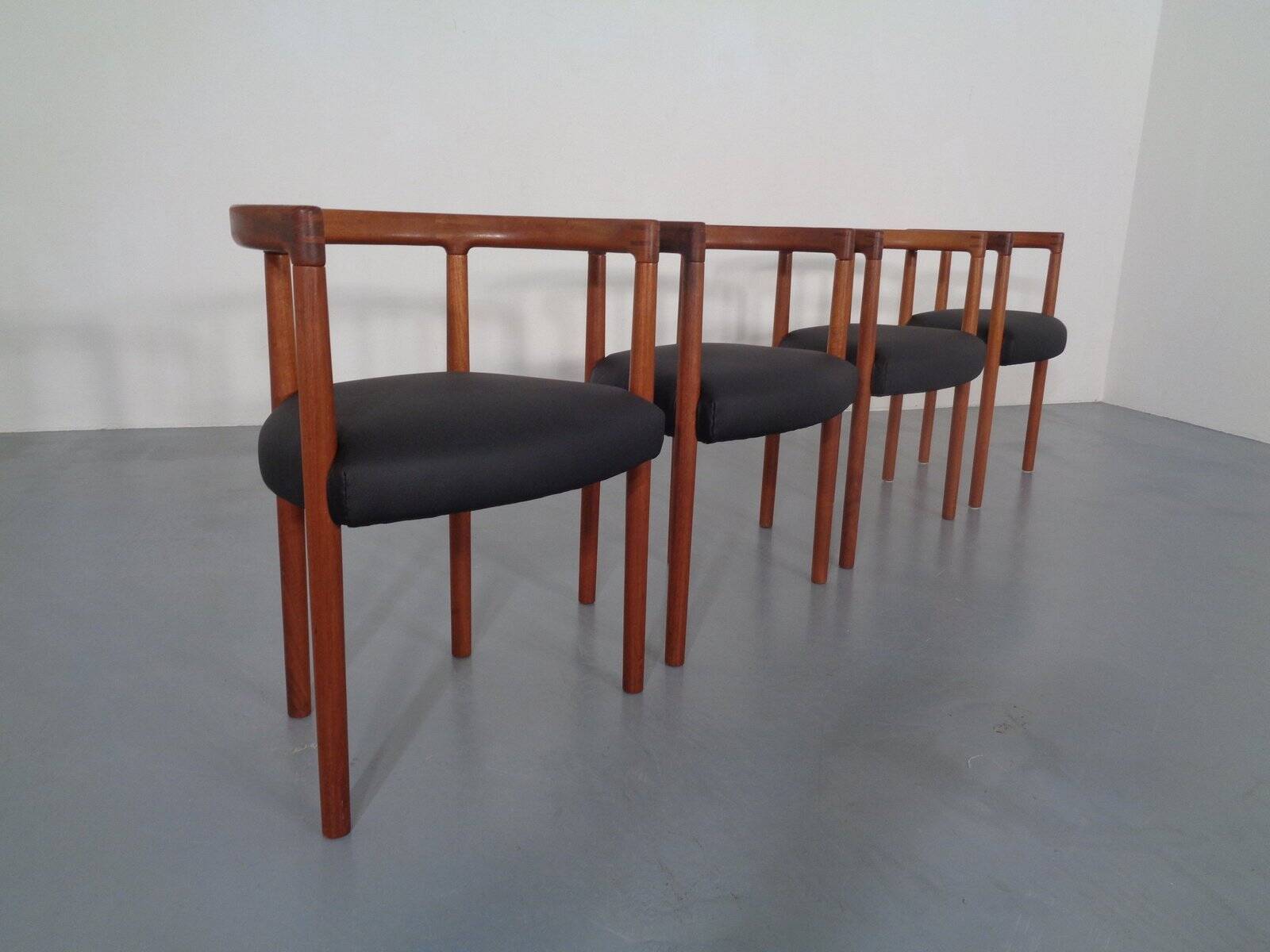 Teak & Leather Model 195 Dining Chairs by Ole Gjerløv-Knudsen & Torben Lind for France & Søn, Denmark, 1960s, Set of 4