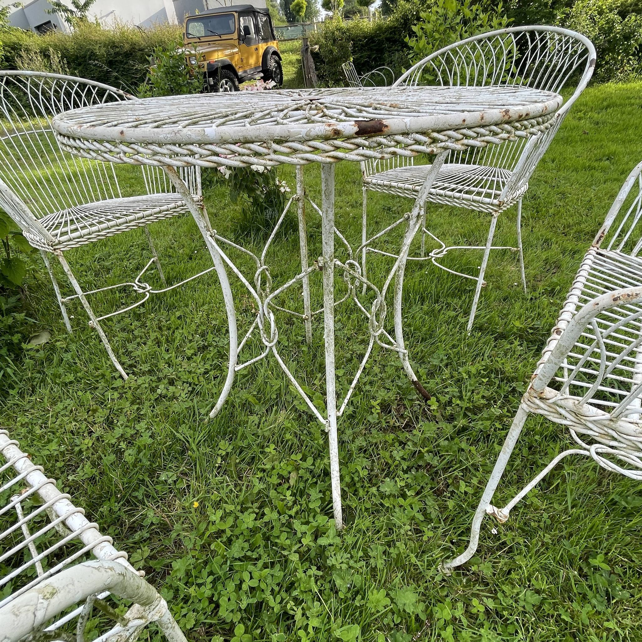 Italian garden furniture, vintage furniture, table and 4 wrought iron chairs