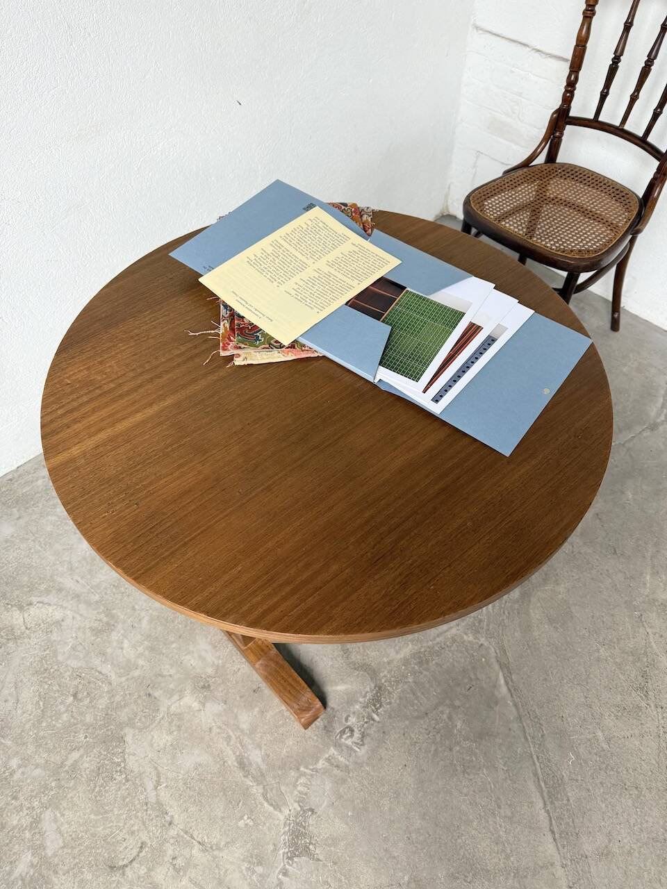 80s folding winegrower's table