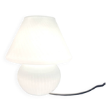 Small mushroom lamp in white opaline