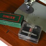 Bureau pour machine à coudre Singer