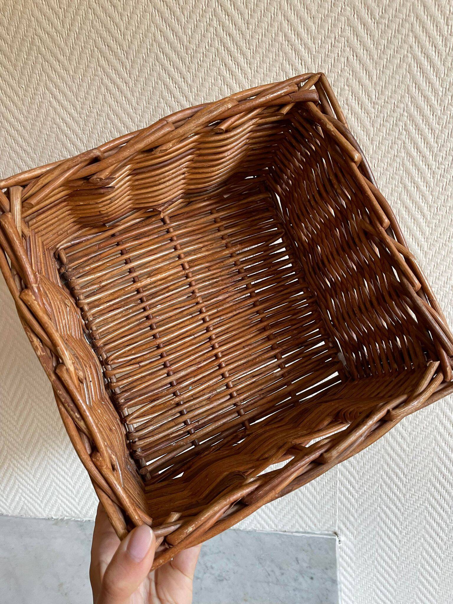 Square shape basket