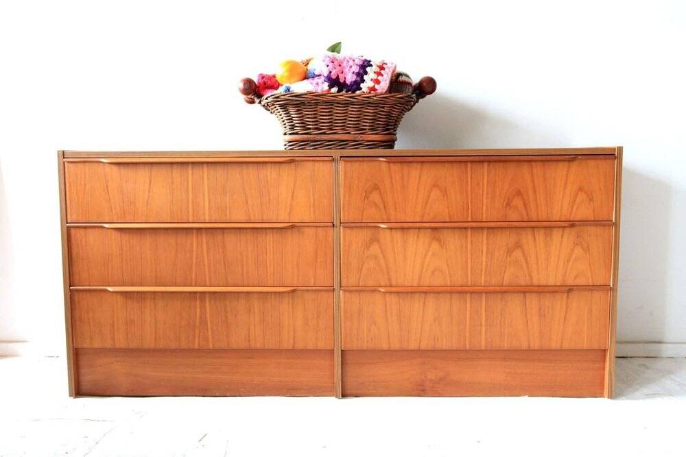 Danish teak sideboard, Mid-Century design 1960, 146 x 40 x 68 cm