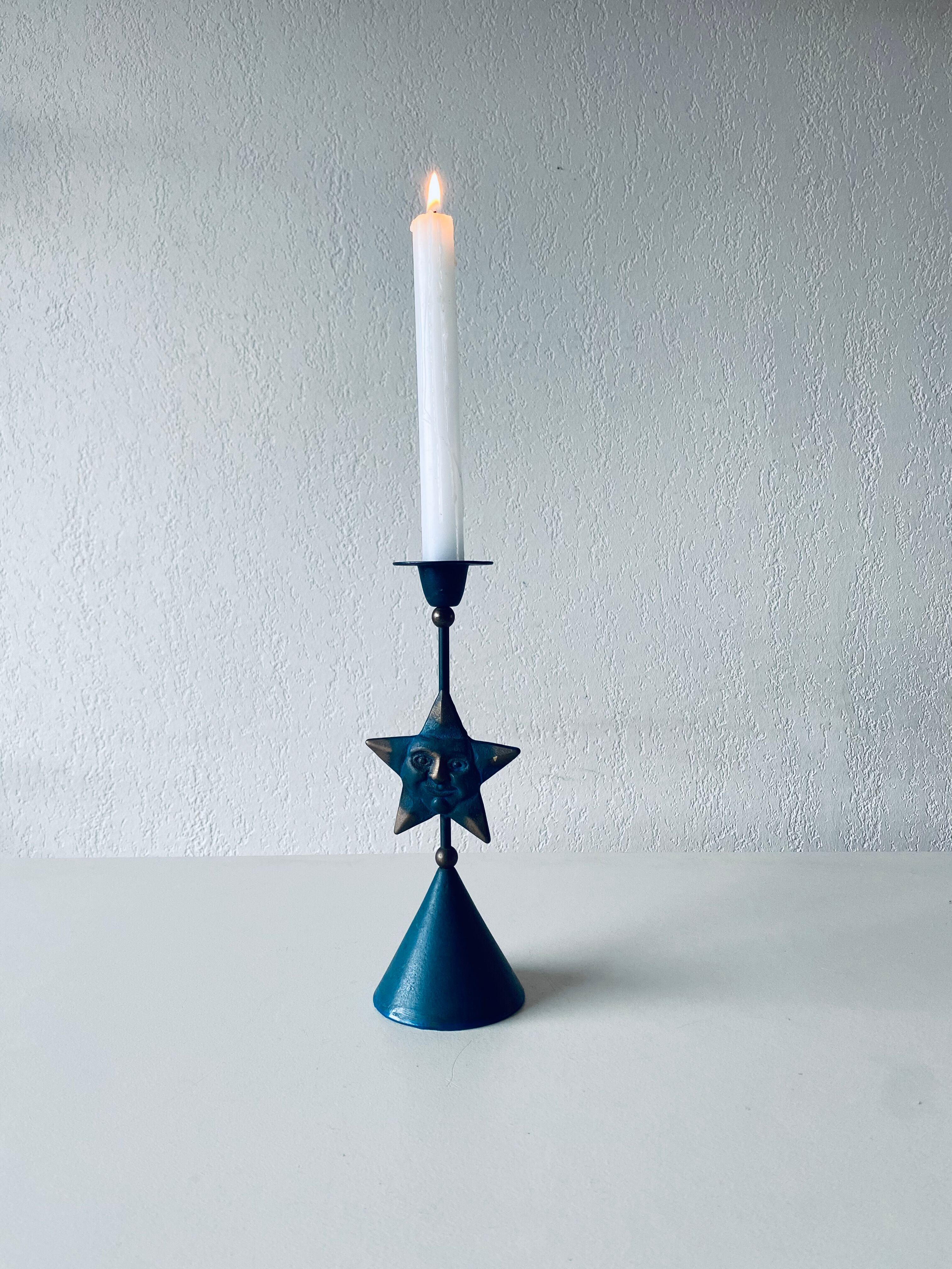 Metal star candle holder