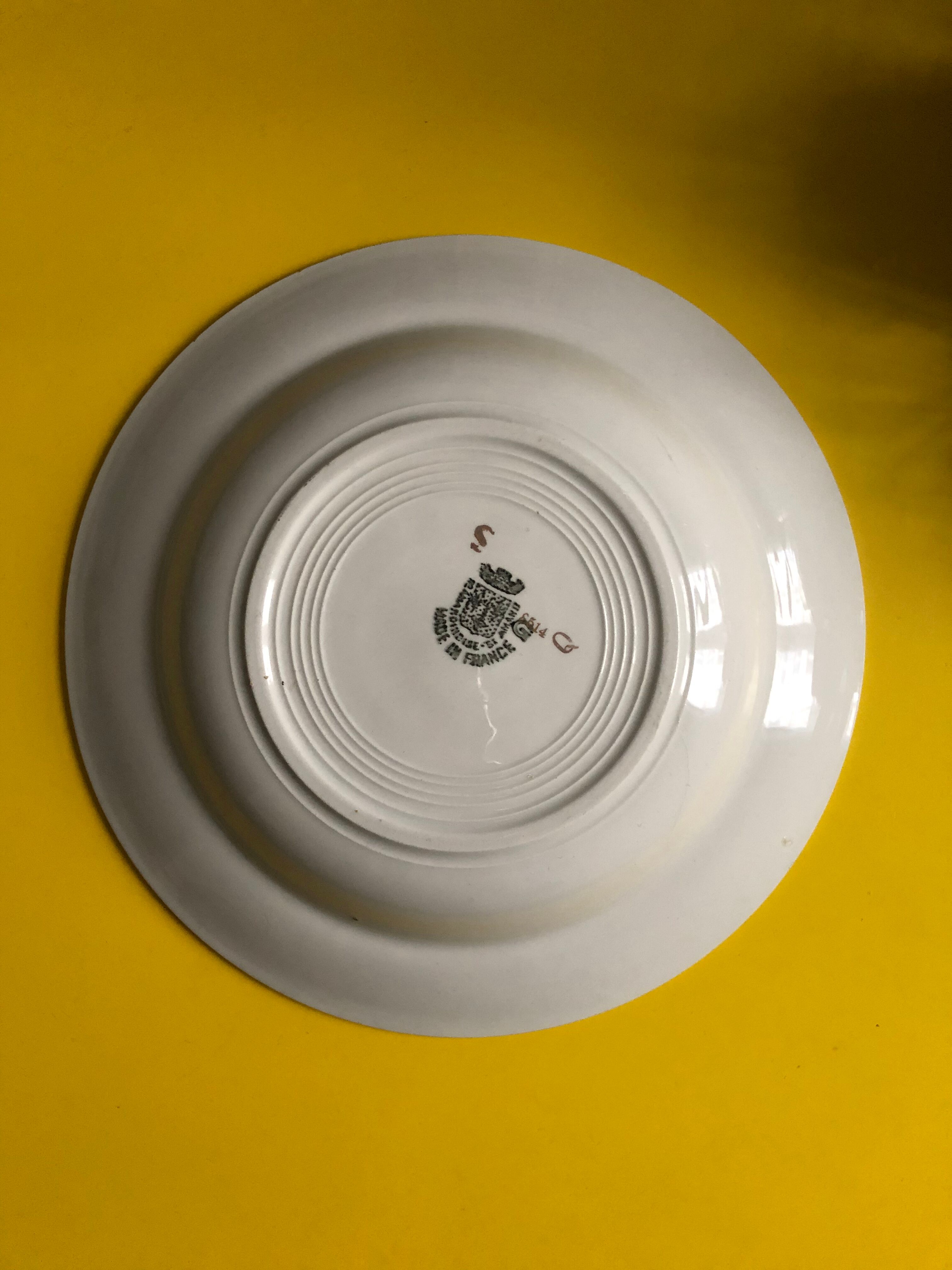 6 soup plates the Amandinoise