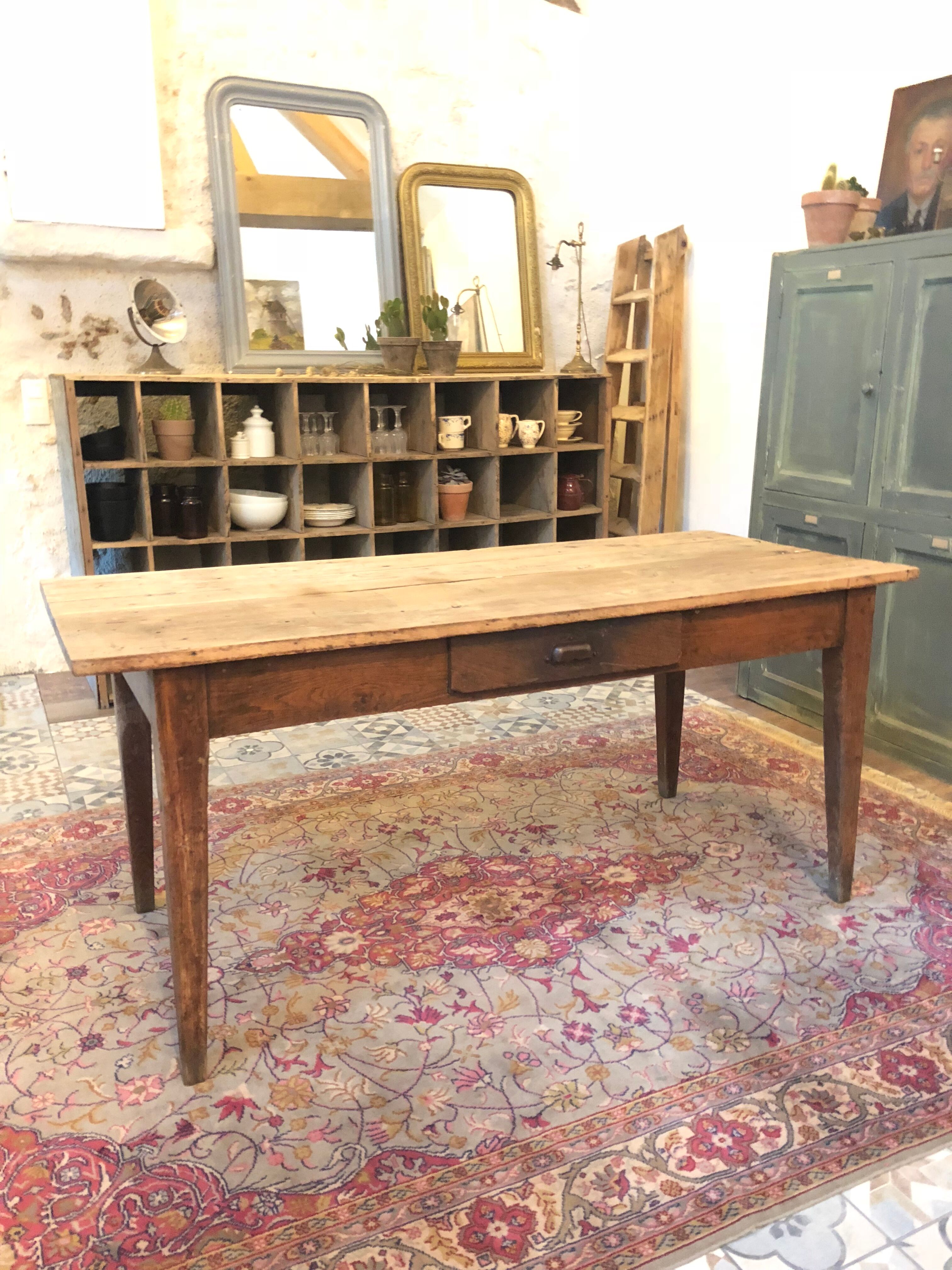 Farm table