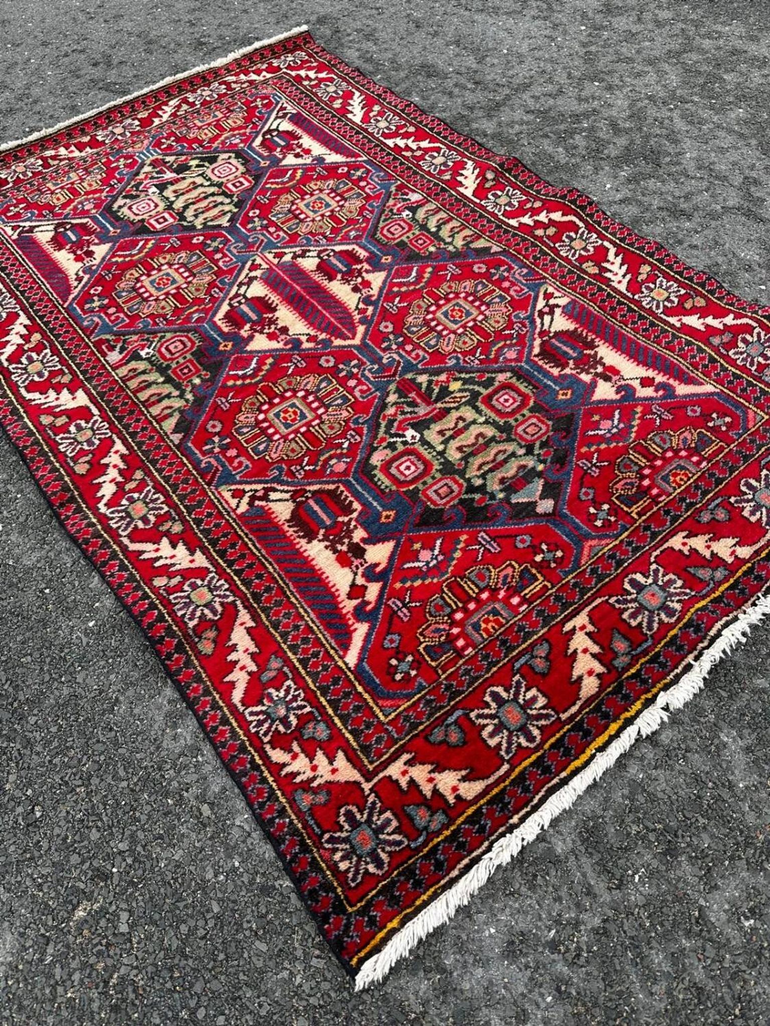 Tapis persan fait main
