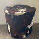 Pouf coffre en peau de vache des années 70